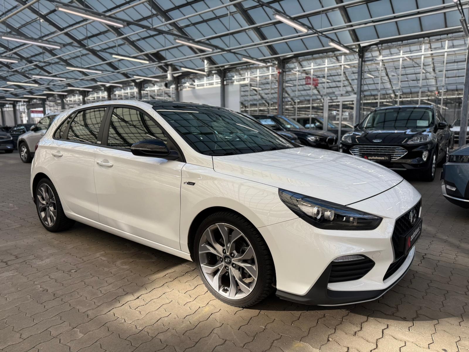 Hyundai i30 Schräghecklimousine HYUNDAI i30 1.4 T-GDI Trend Schräghecklimousine #1