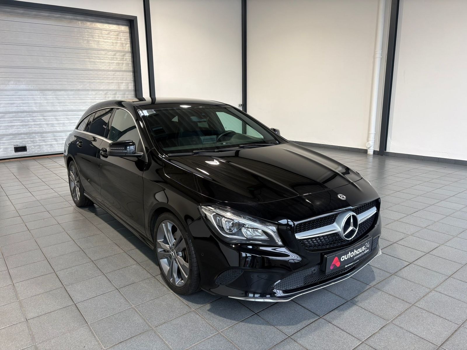 Mercedes-Benz CLA-Klasse Kombi MERCEDES CLA CLA 220 d DCT Shooting Brake Kombi #1