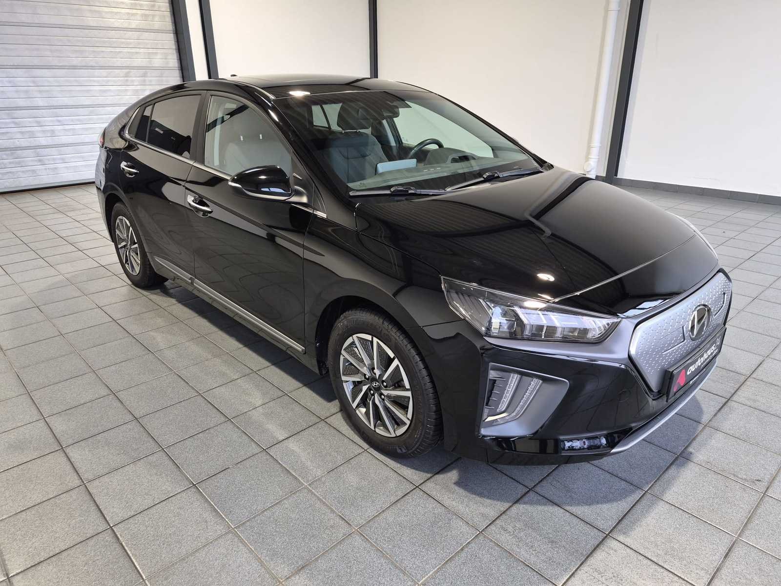 Hyundai IONIQ Limousine HYUNDAI IONIQ ELEKTRO Style Schräghecklimousine #1