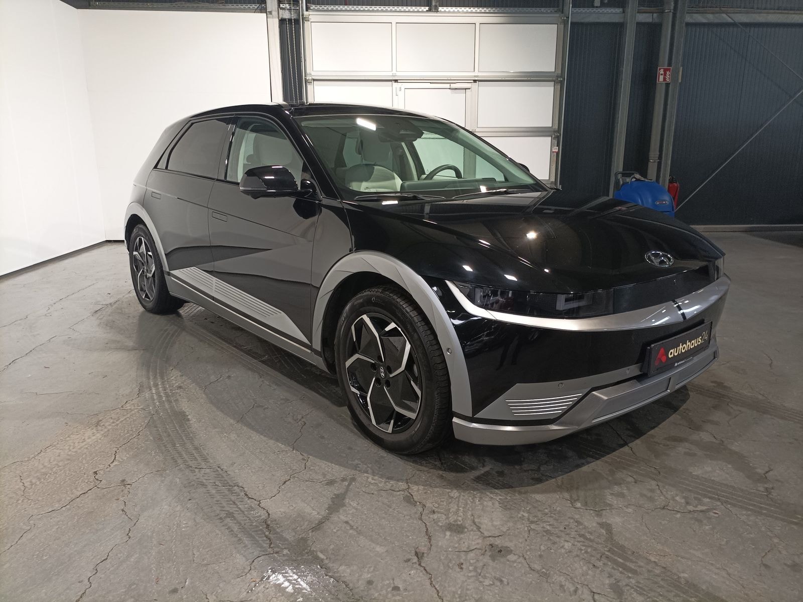 Hyundai IONIQ 5 Limousine HYUNDAI IONIQ 5 72,6 kWh 225 kW Allradantrieb Sports Utility Vehicle #1