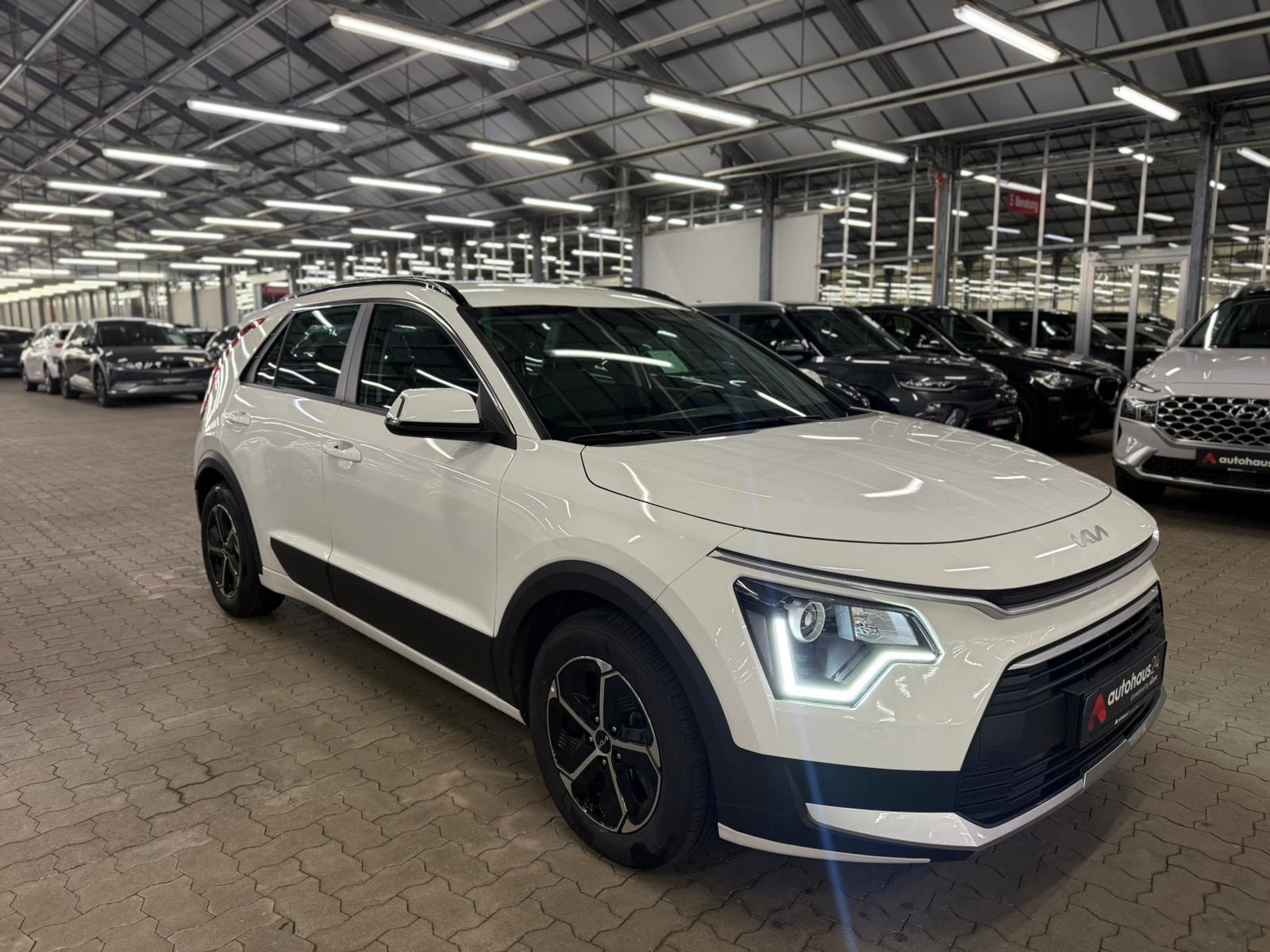 Kia Niro SUV / Crossover / Geländewagen KIA Niro 1.6 GDI Plug-in Hybrid Edition 7 Schräghecklimousine #1