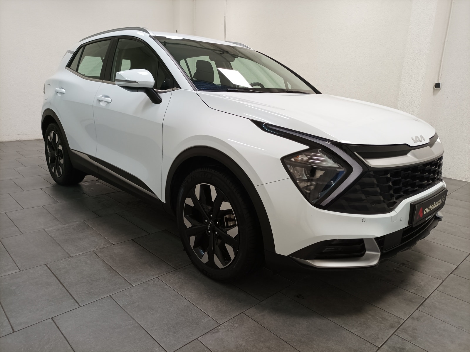 Kia Sportage SUV / Crossover / Geländewagen KIA Sportage 1.6 T-GDI Plug-in Hybrid Auto 4WD Sports Utility Vehicle #1