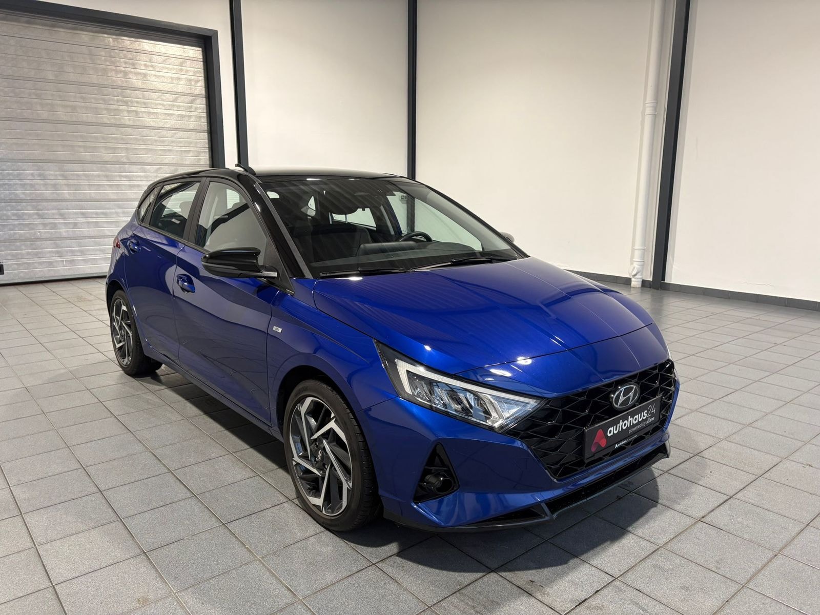 Hyundai i20 Limousine HYUNDAI i20 1.0 T-GDI 74kW Intro Schräghecklimousine #1