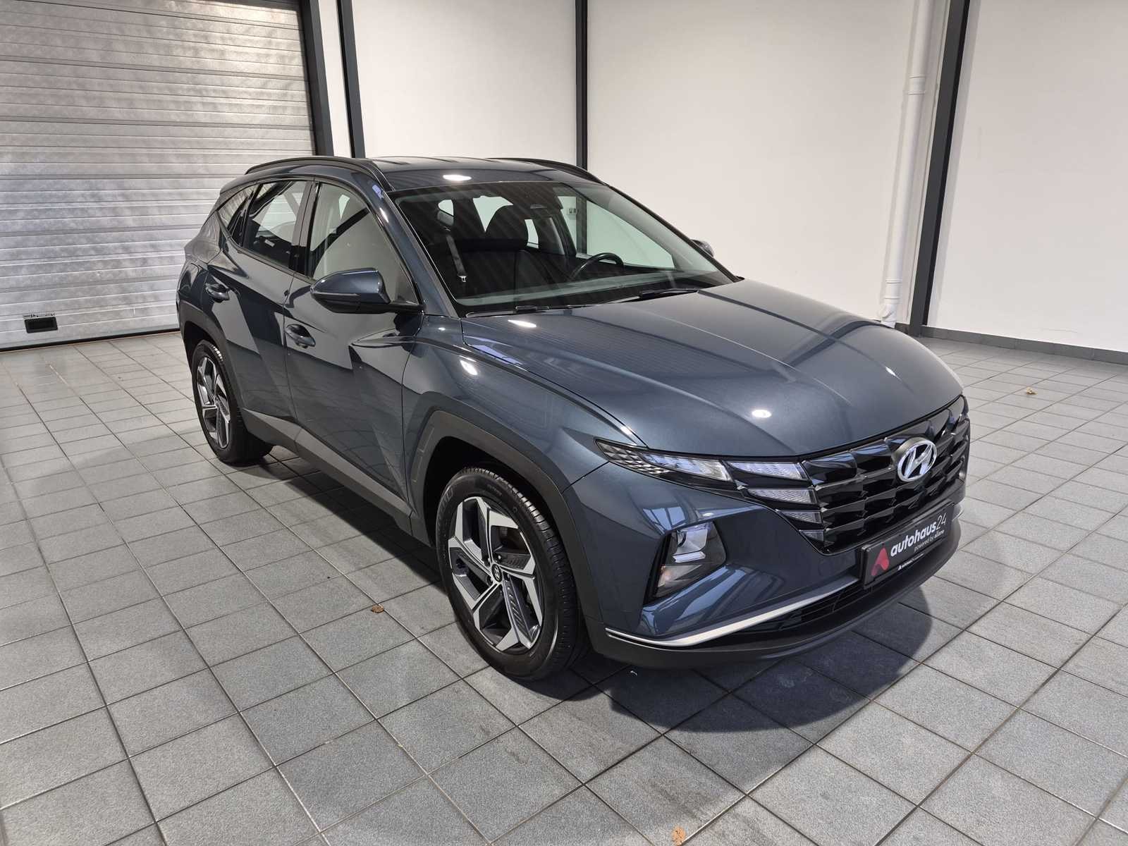 Hyundai Tucson SUV / Crossover / Geländewagen HYUNDAI Tucson 1.6 T-GDI Plug-in Hybrid 4WD Auto Sports Utility Vehicle #1