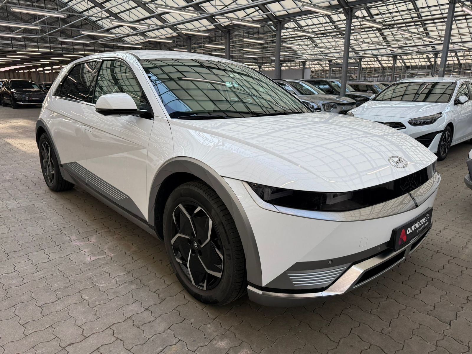 Hyundai IONIQ 5 Limousine HYUNDAI IONIQ 5 72,6 kWh 160 kW Heckantrieb Sports Utility Vehicle #1