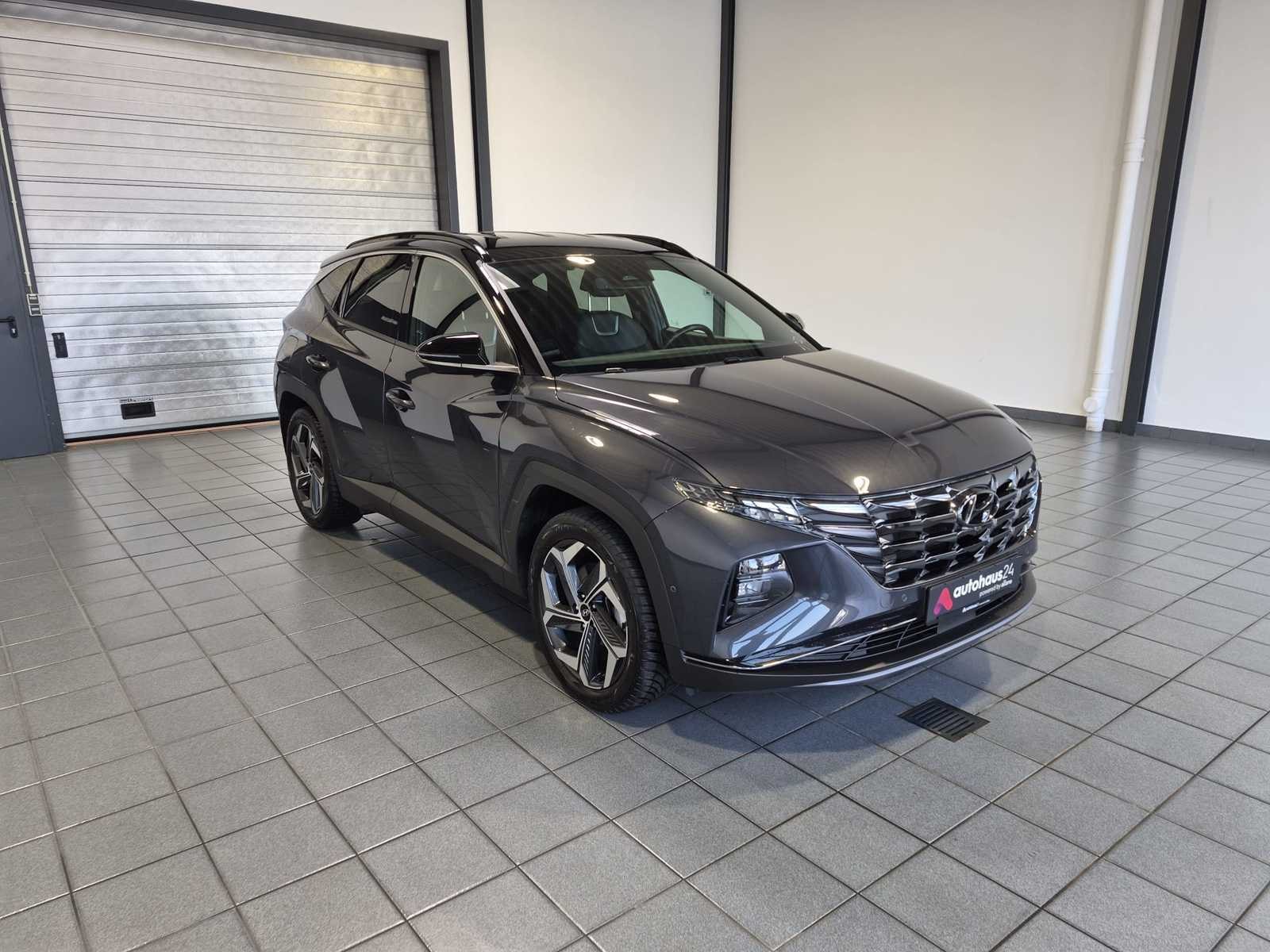 Hyundai Tucson SUV / Crossover / Geländewagen HYUNDAI Tucson 1.6 T-GDI Plug-in Hybrid 4WD Auto Sports Utility Vehicle #1