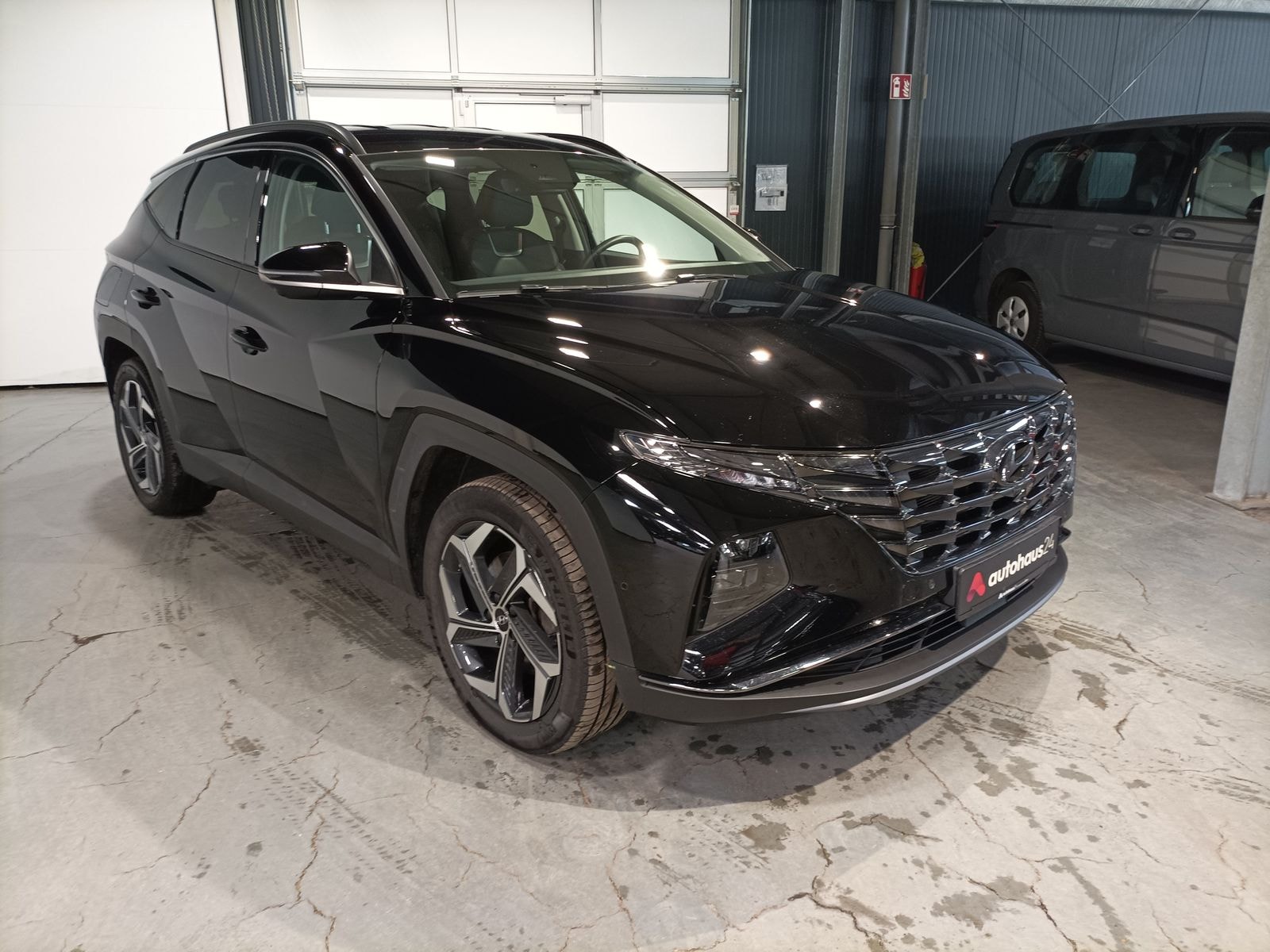 Hyundai Tucson SUV / Crossover / Geländewagen HYUNDAI Tucson 1.6 T-GDI Plug-in Hybrid 4WD Auto Sports Utility Vehicle #1