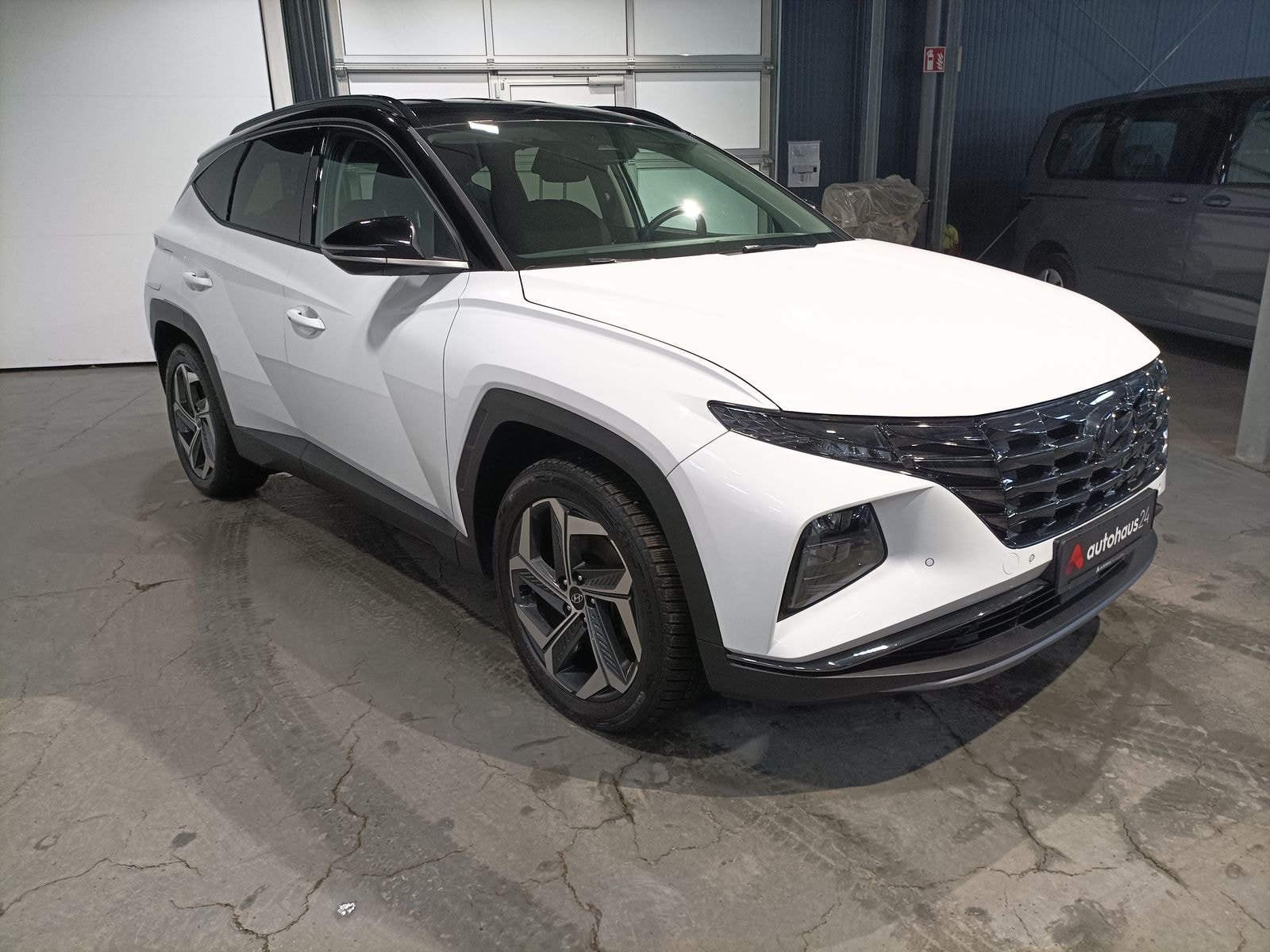 Hyundai Tucson SUV / Crossover / Geländewagen HYUNDAI Tucson 1.6 T-GDI Plug-in Hybrid 4WD Auto Sports Utility Vehicle #1