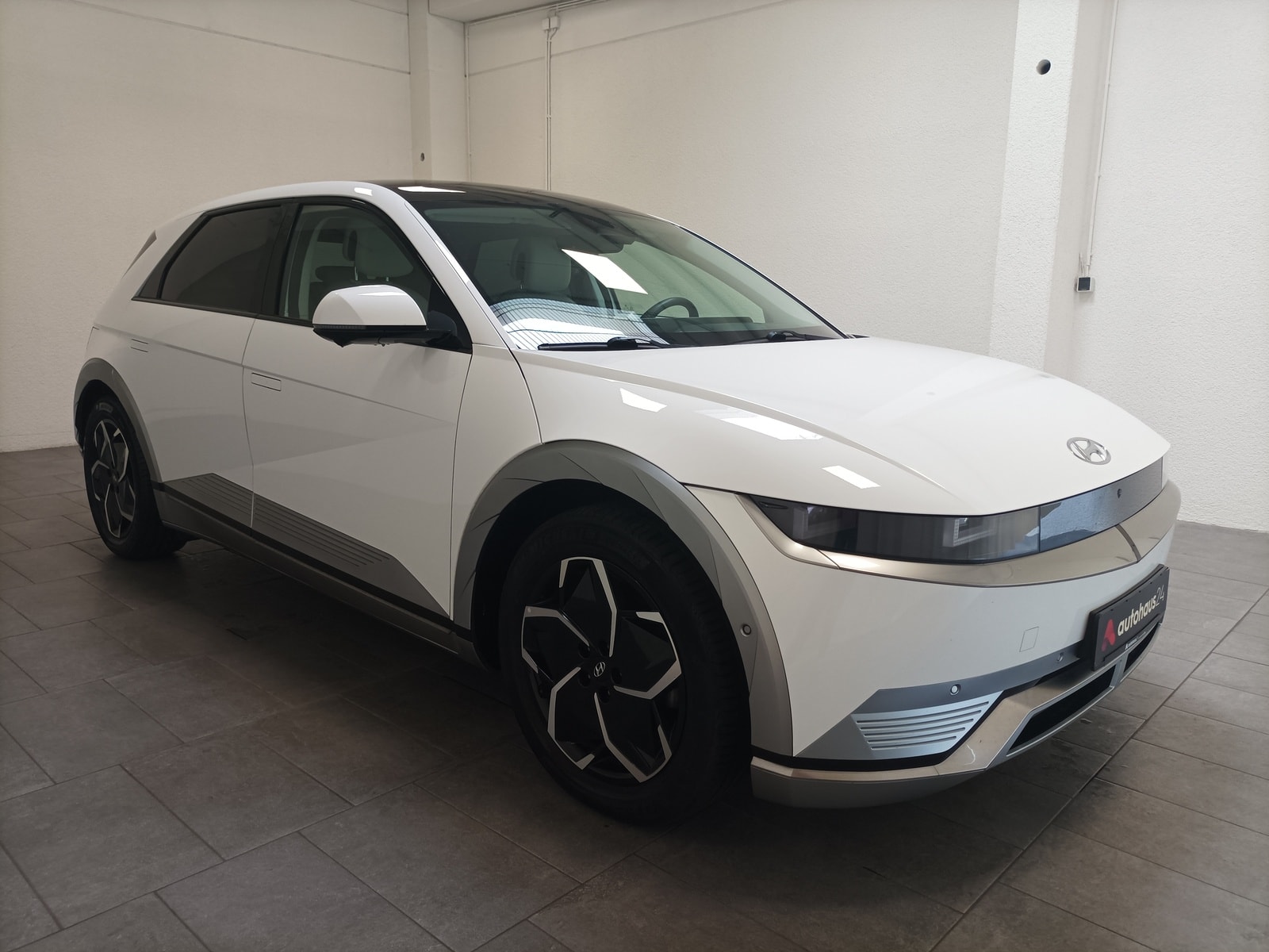 Hyundai IONIQ 5 Limousine HYUNDAI IONIQ 5 72,6 kWh 160 kW Heckantrieb Sports Utility Vehicle #1