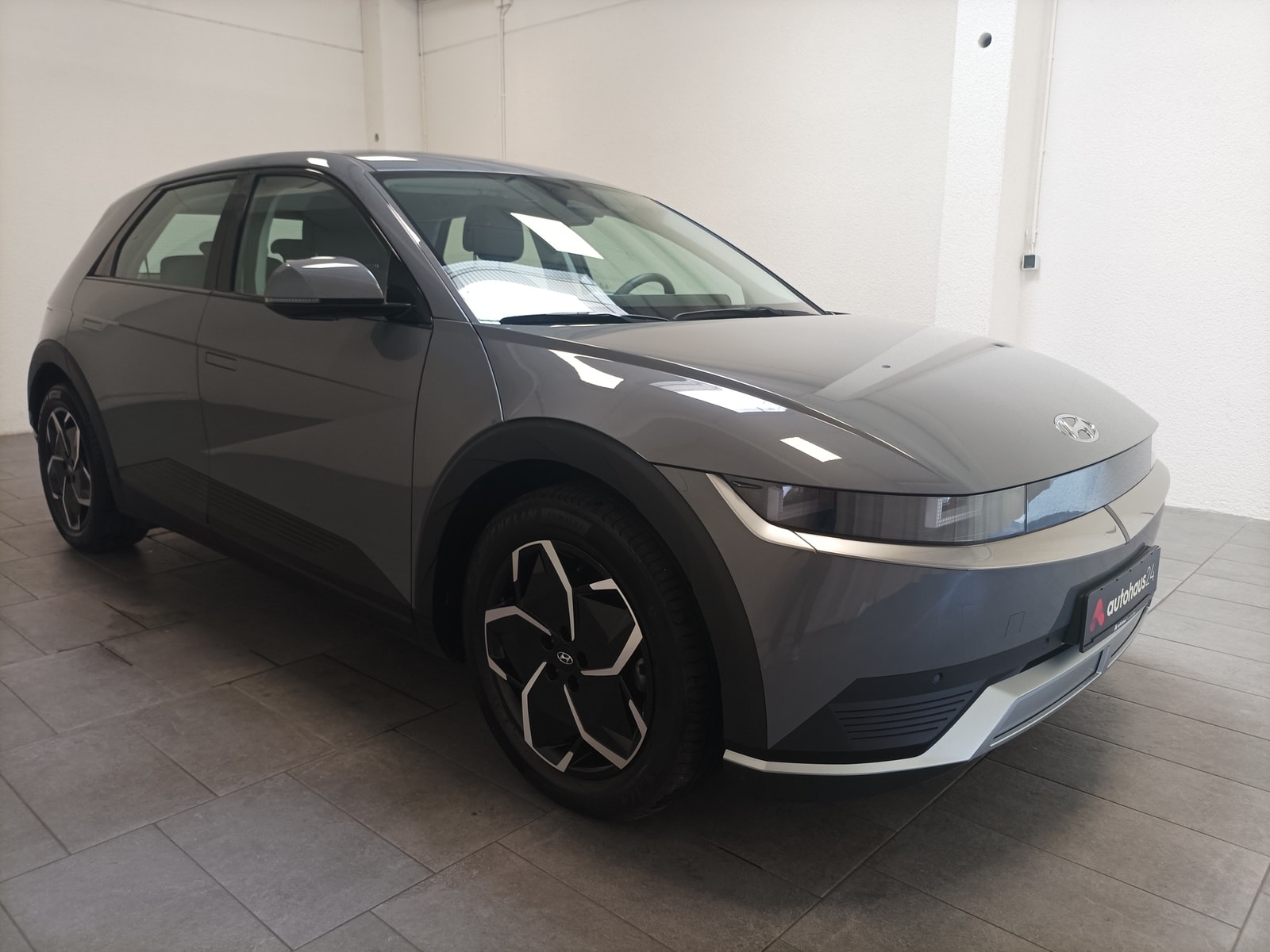 Hyundai IONIQ 5 Limousine HYUNDAI IONIQ 5 77,4 kWh Heckantrieb Sports Utility Vehicle #1