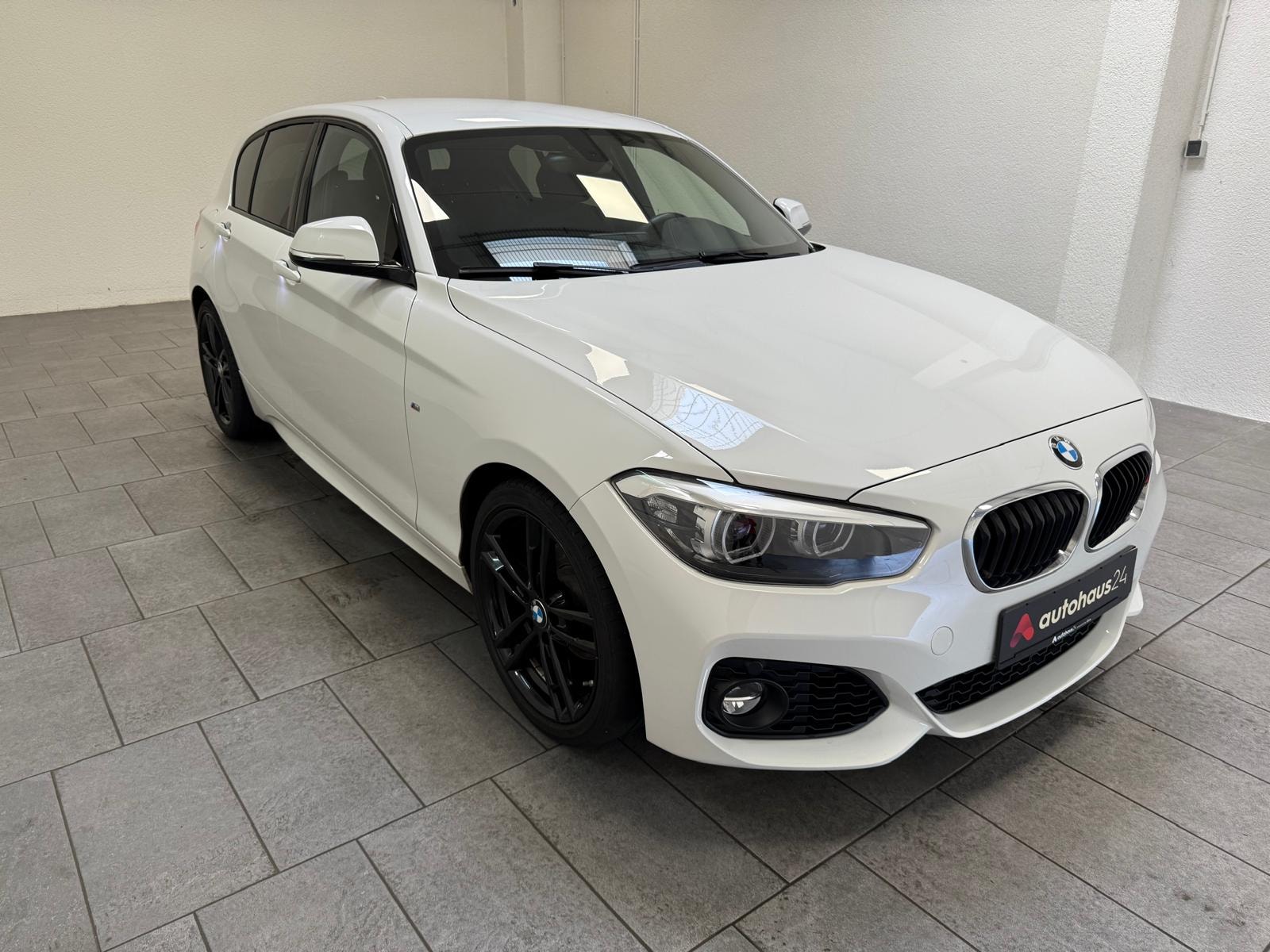 BMW 1er-Reihe Limousine BMW 1er-Reihe 118i Schräghecklimousine #1