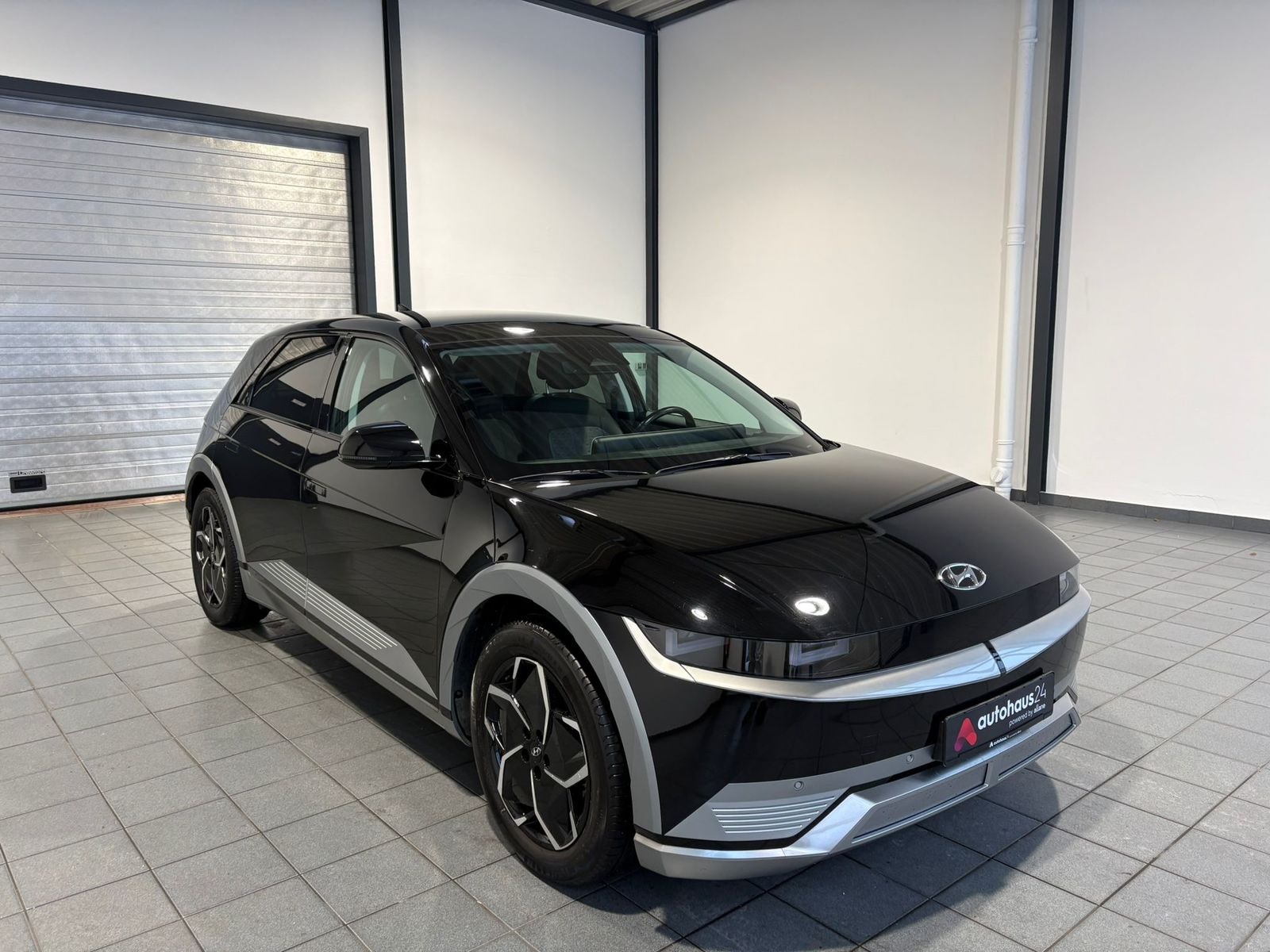 Hyundai IONIQ 5 Limousine HYUNDAI IONIQ 5 58 kWh 125 kW Heckantrieb Sports Utility Vehicle #1