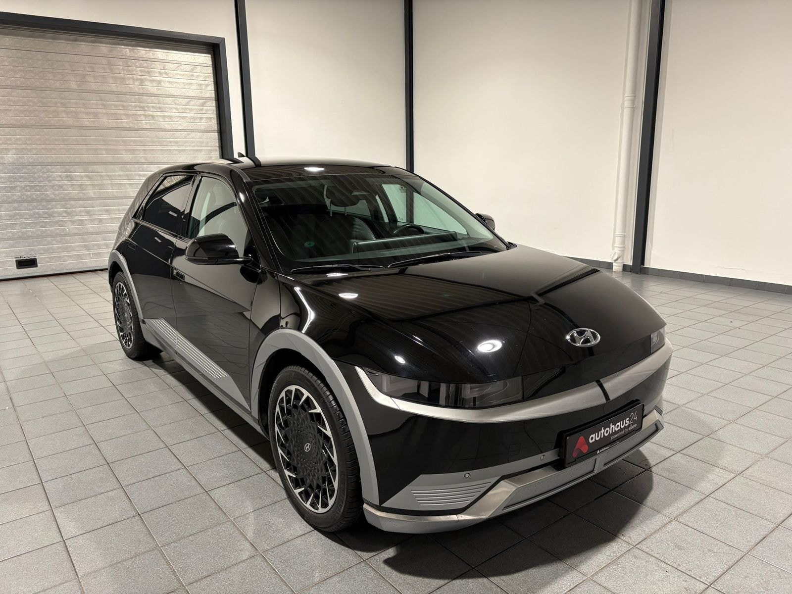 Hyundai IONIQ 5 Limousine HYUNDAI IONIQ 5 72,6 kWh 160 kW Heckantrieb Sports Utility Vehicle #1