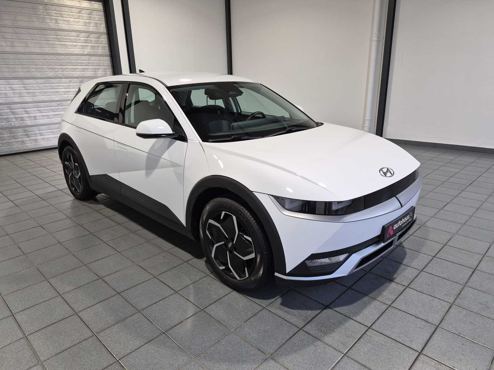 Hyundai IONIQ 5 Limousine HYUNDAI IONIQ 5 58 kWh 125 kW Heckantrieb Sports Utility Vehicle #1