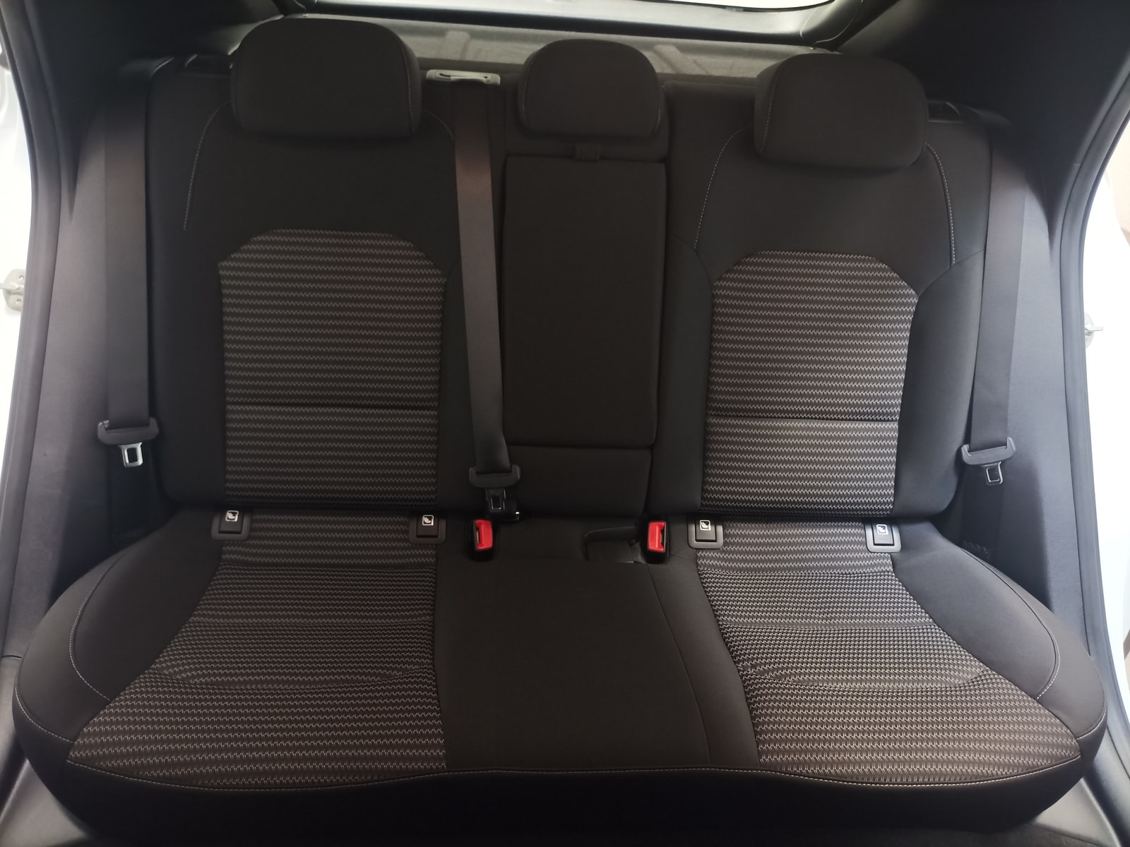 Kia XCeed SUV / Crossover / Geländewagen KIA XCeed 1.0 T-GDI Edition 7 Sports Utility Vehicle #1