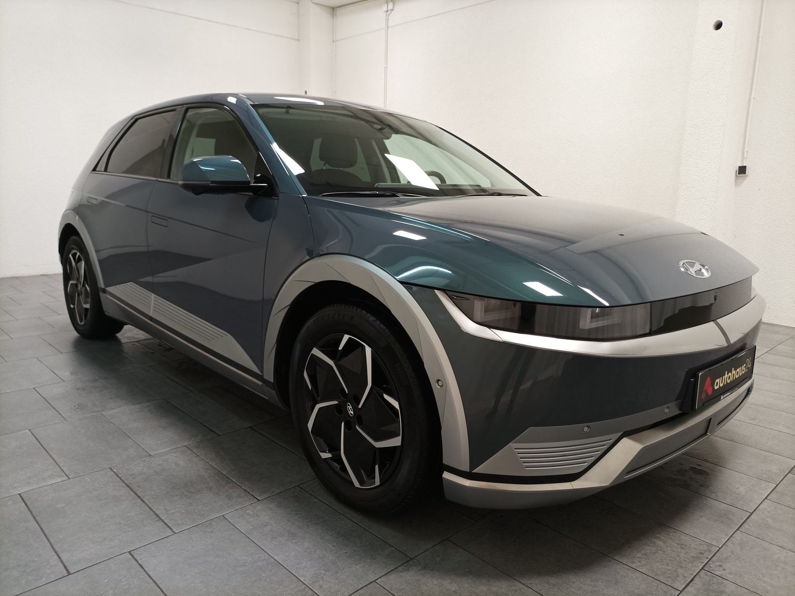 Hyundai IONIQ 5 Limousine HYUNDAI IONIQ 5 58 kWh 125 kW Heckantrieb Sports Utility Vehicle #1