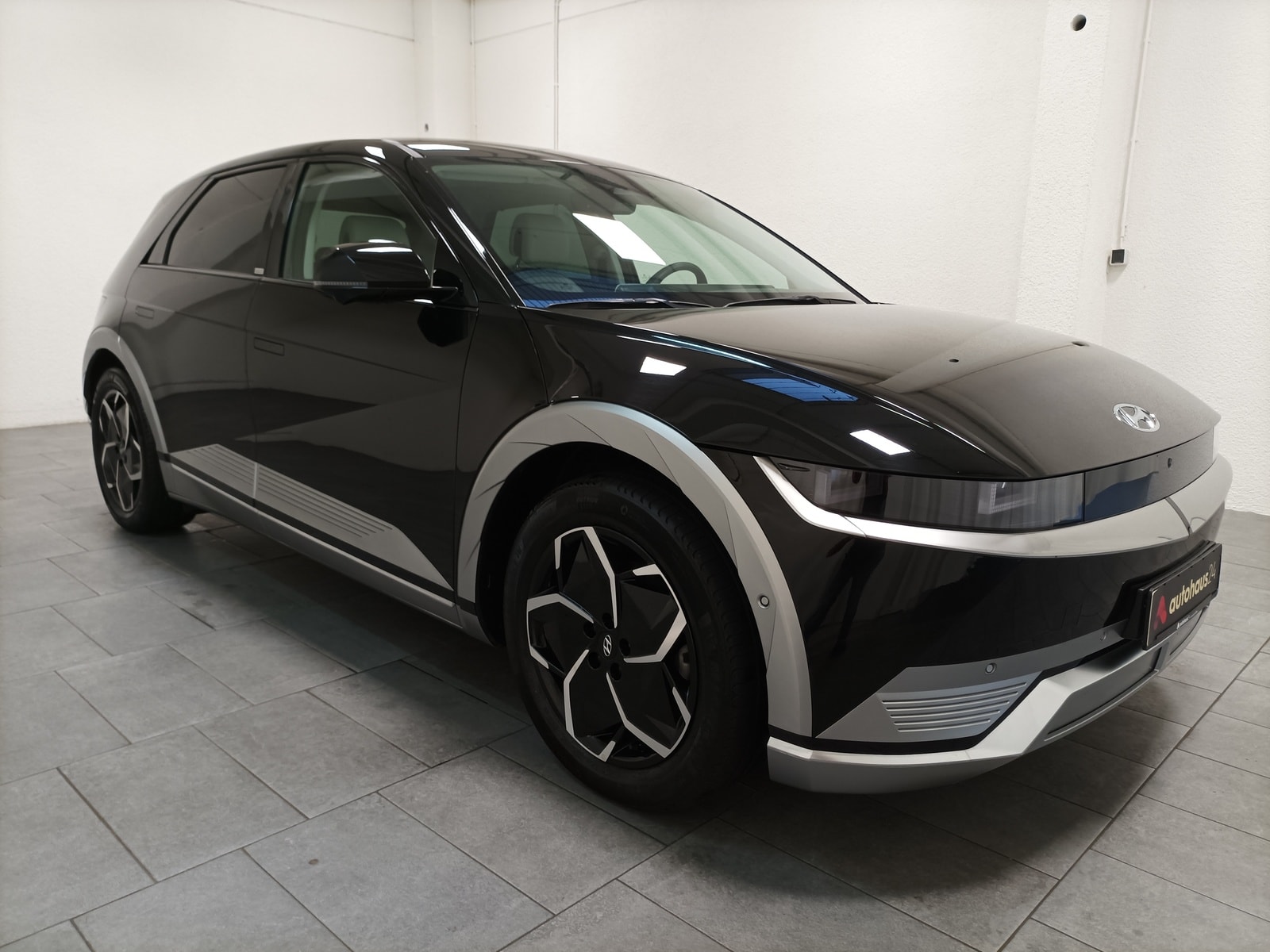 Hyundai IONIQ 5 Limousine HYUNDAI IONIQ 5 72,6 kWh 225 kW Allradantrieb Sports Utility Vehicle #1