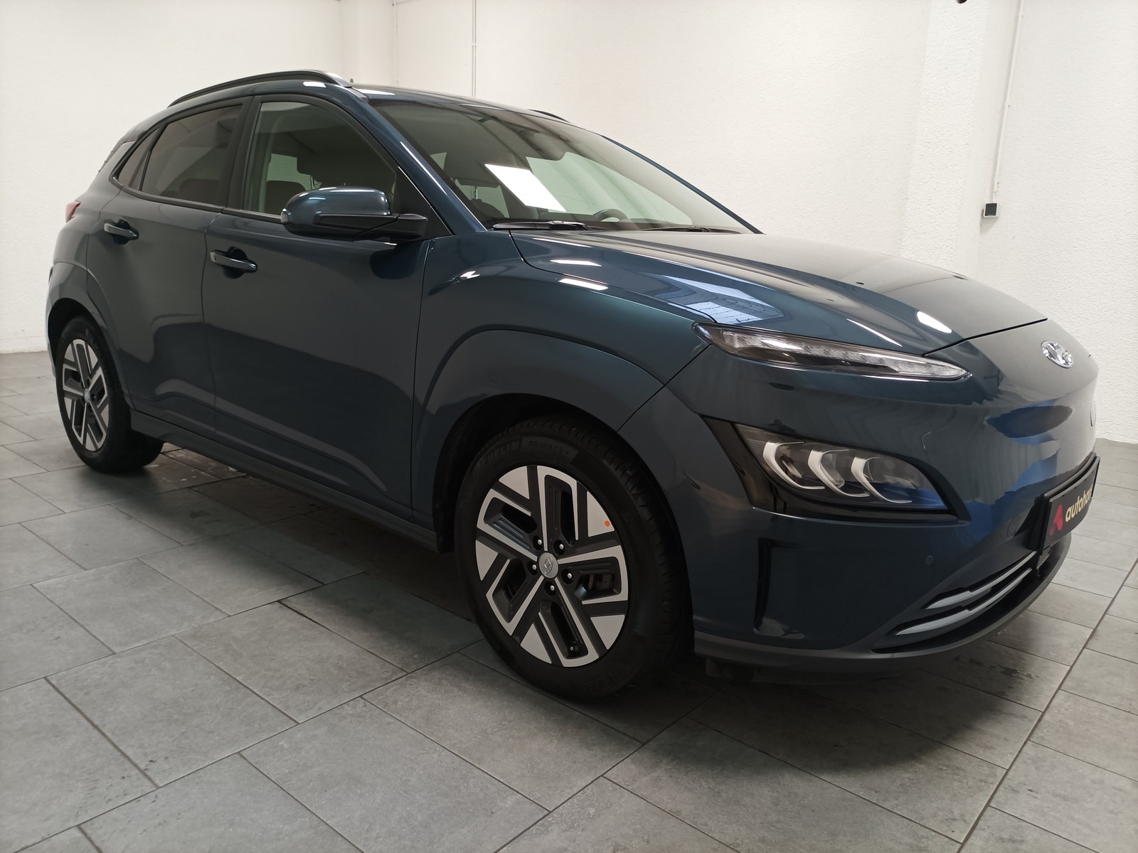 Hyundai Kona SUV / Crossover / Geländewagen HYUNDAI Kona ELEKTRO 100kW Sports Utility Vehicle #1