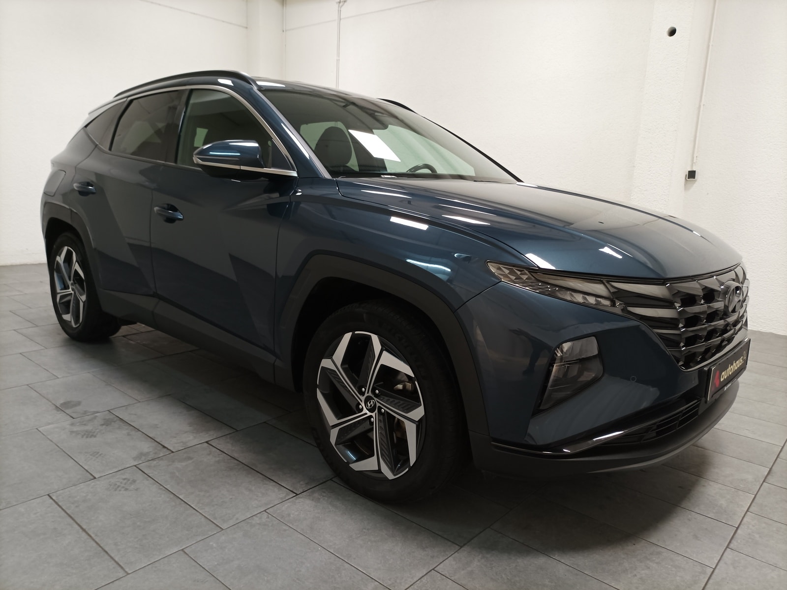 Hyundai Tucson SUV / Crossover / Geländewagen HYUNDAI Tucson 1.6 T-GDI Plug-in Hybrid 4WD Auto Sports Utility Vehicle #1