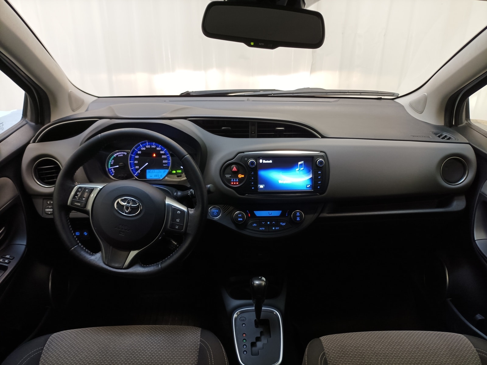 Toyota Yaris Limousine Yaris 1.5 VVT-i (Hybrid) Edition S #9