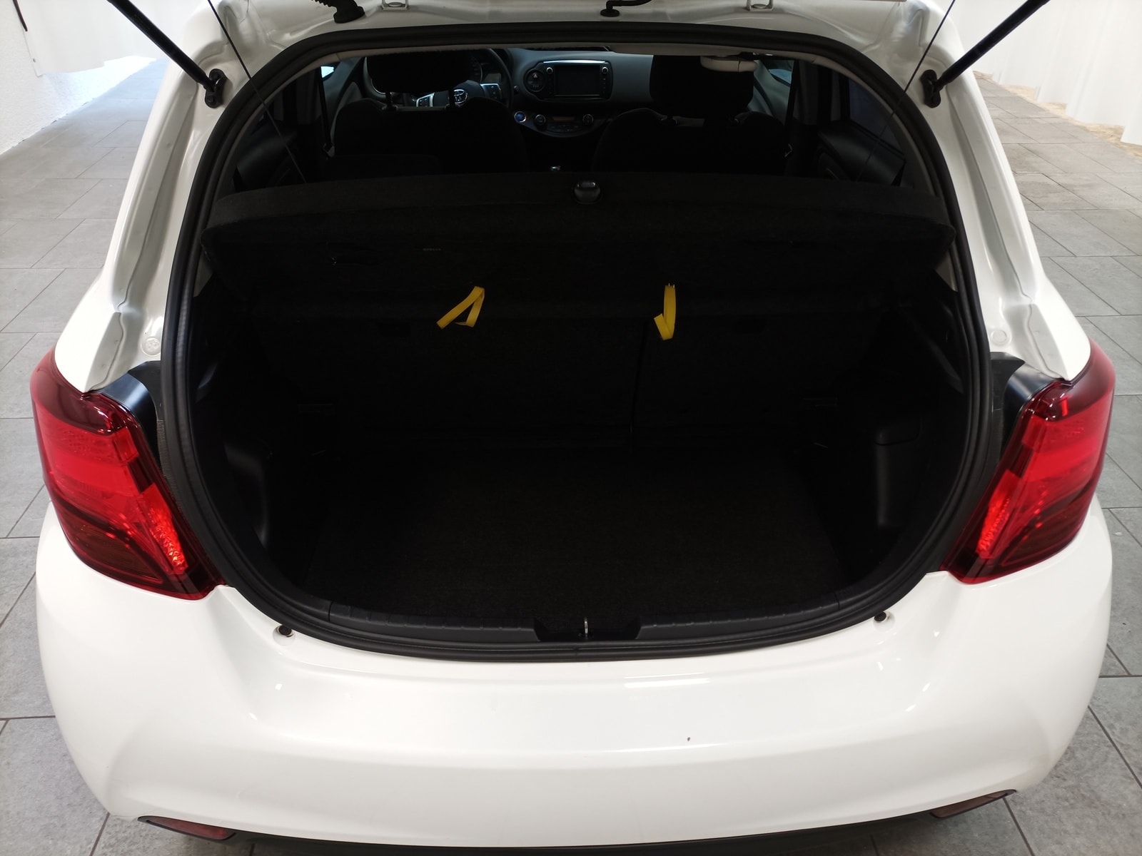 Toyota Yaris Limousine Yaris 1.5 VVT-i (Hybrid) Edition S #6