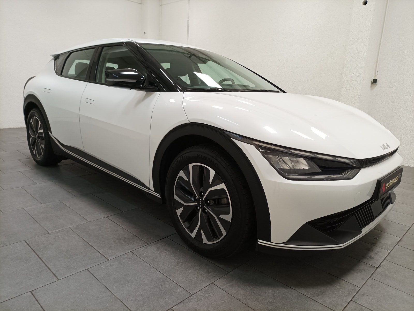 Kia EV6 SUV / Crossover / Geländewagen KIA EV6 58 kWh 125 kW Heckantrieb Sports Utility Vehicle #1