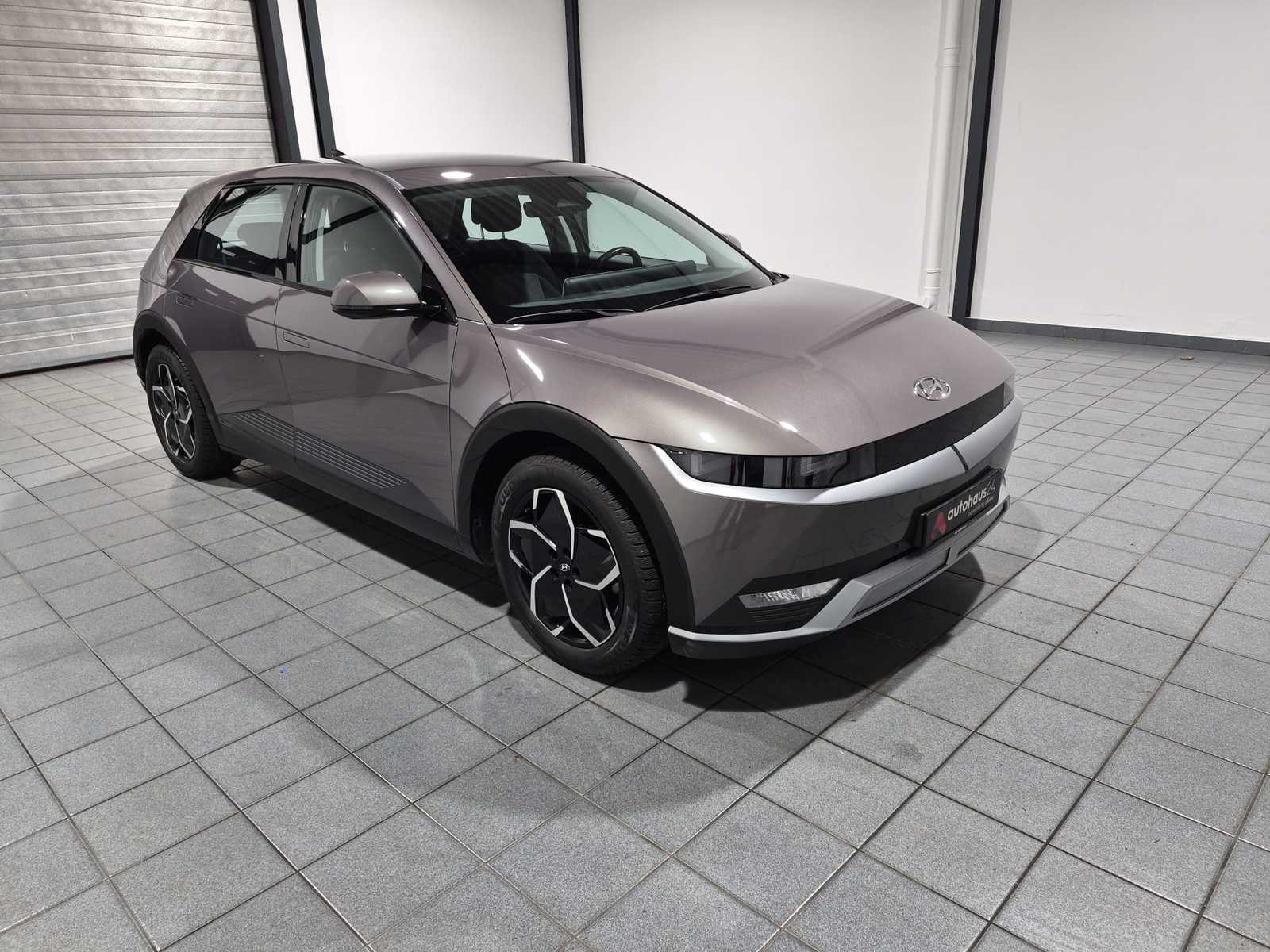 Hyundai IONIQ 5 Limousine HYUNDAI IONIQ 5 58 kWh 125 kW Heckantrieb Sports Utility Vehicle #1