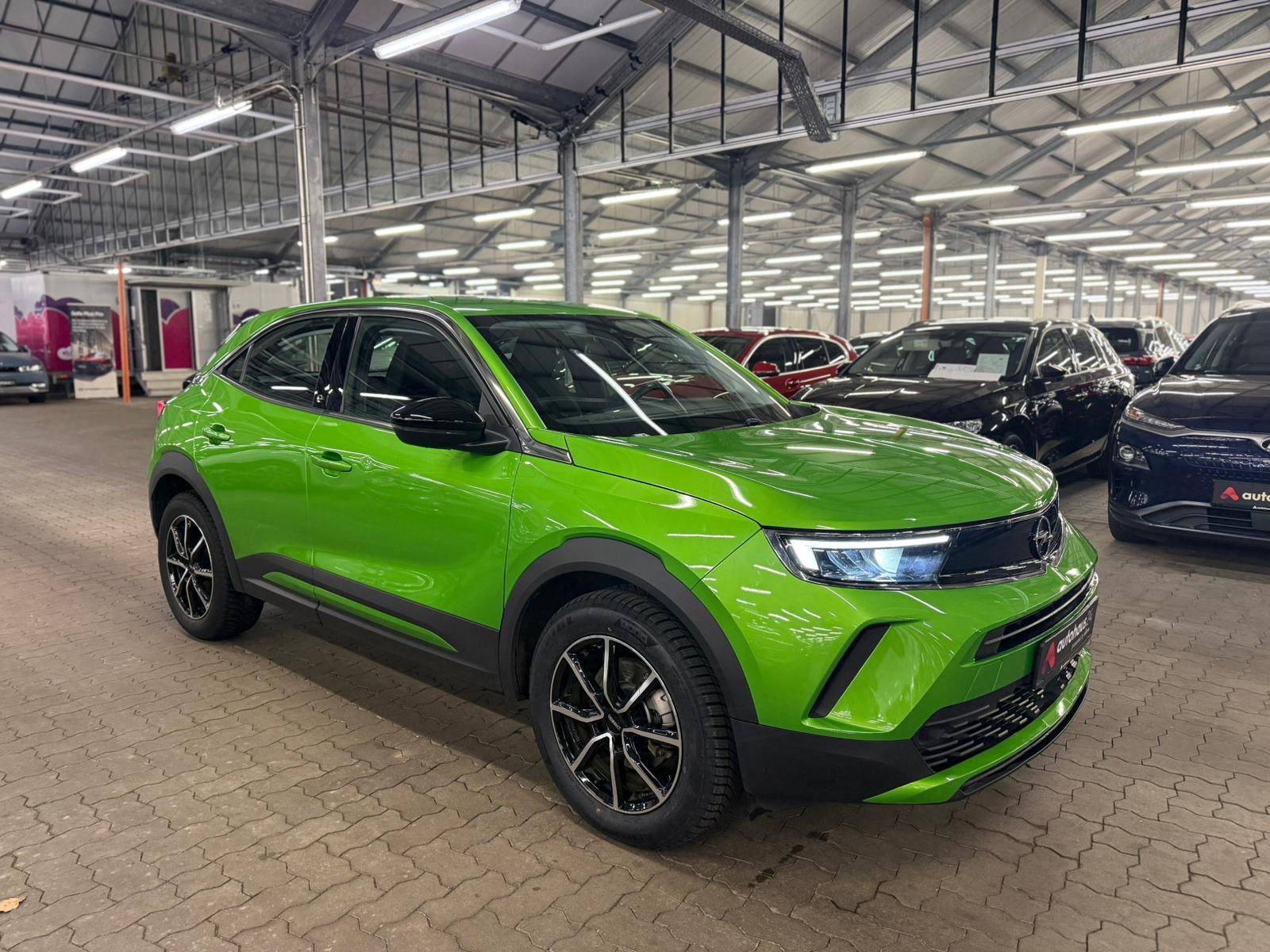 Opel Mokka SUV / Crossover / Geländewagen OPEL Mokka-e 100kW Edition Sports Utility Vehicle #1