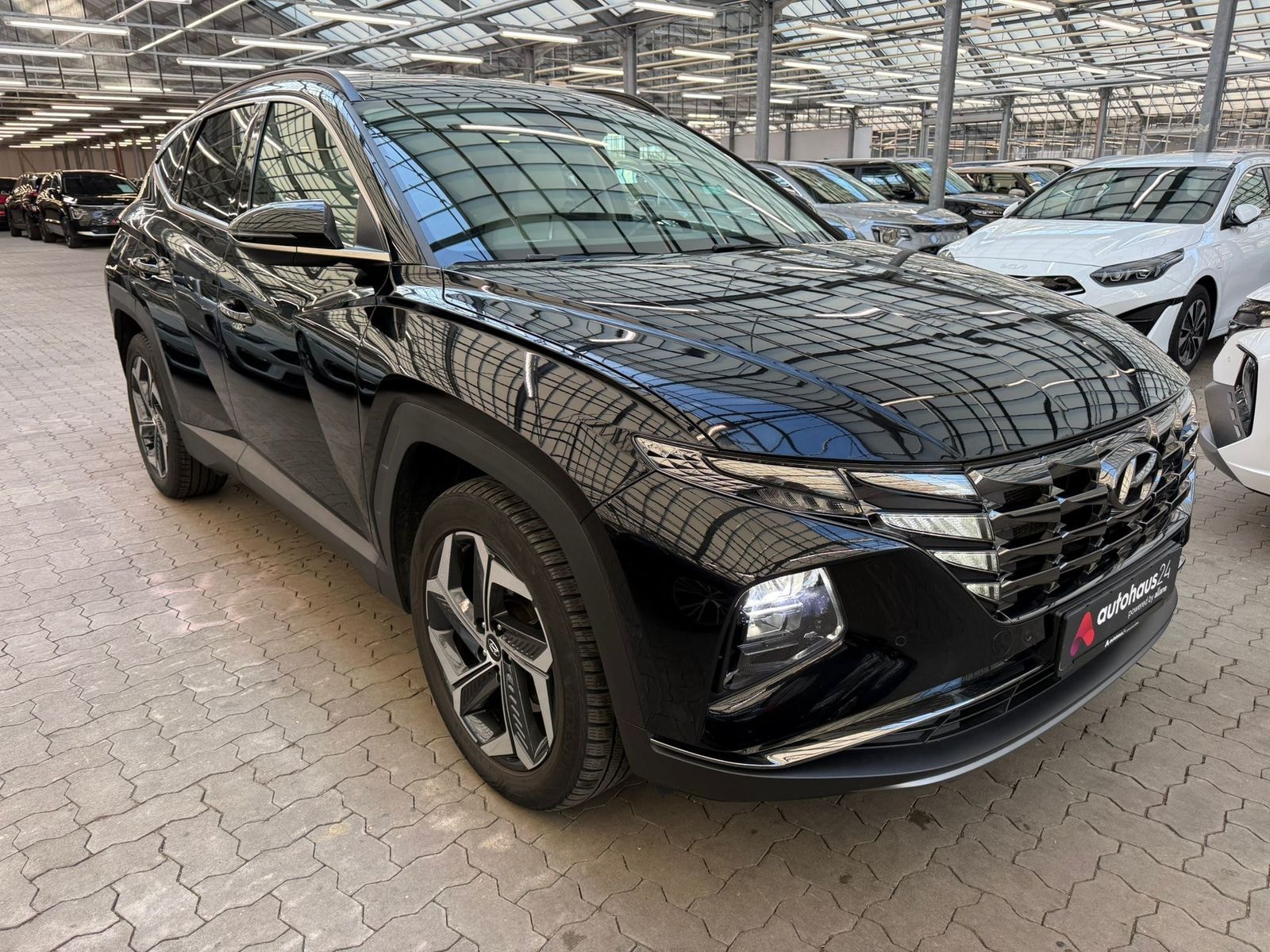 Hyundai Tucson SUV / Crossover / Geländewagen HYUNDAI Tucson 1.6 T-GDI Plug-in Hybrid 4WD Auto Sports Utility Vehicle #1