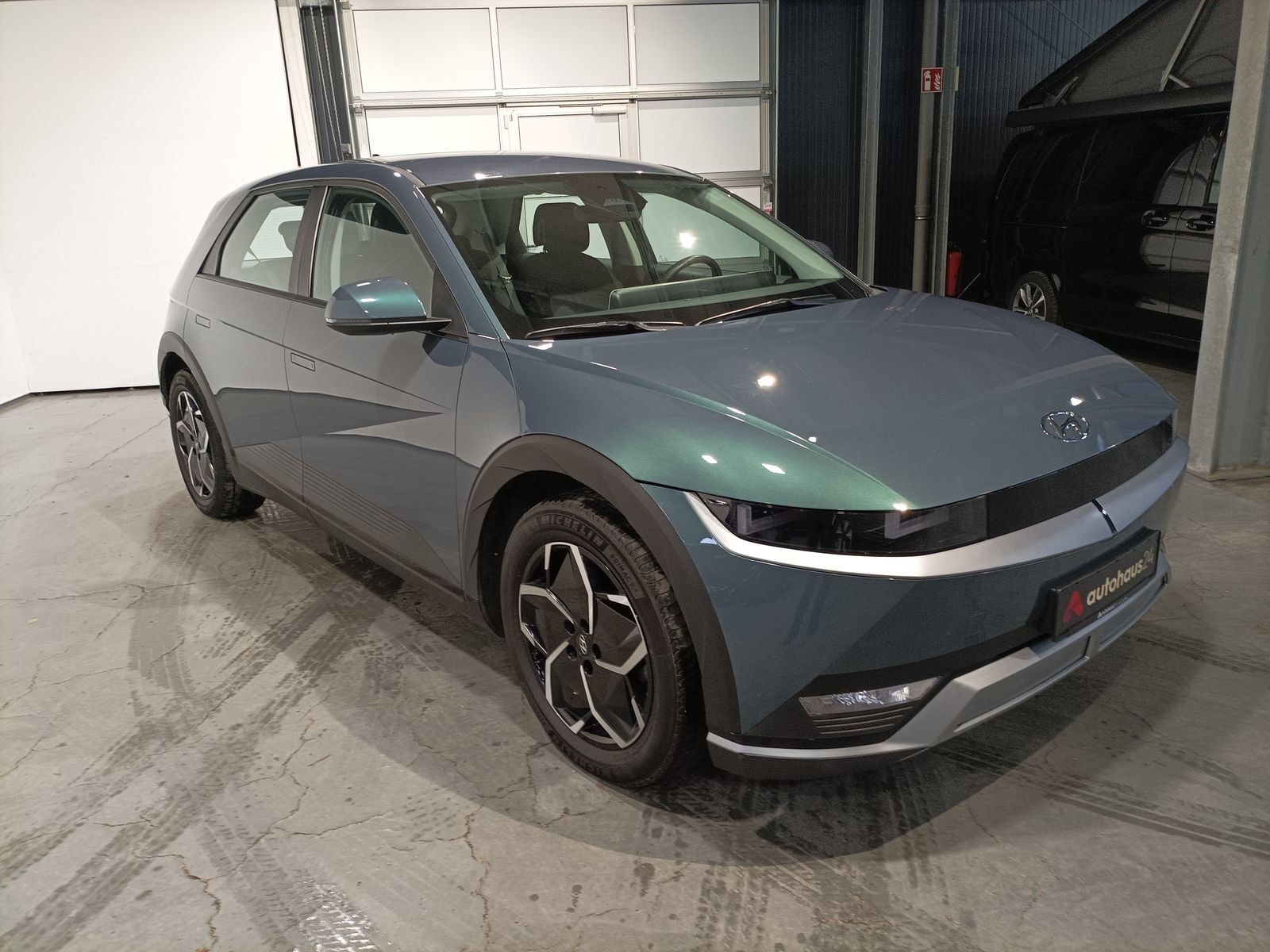 Hyundai IONIQ 5 Limousine HYUNDAI IONIQ 5 72,6 kWh 160 kW Heckantrieb Sports Utility Vehicle #1