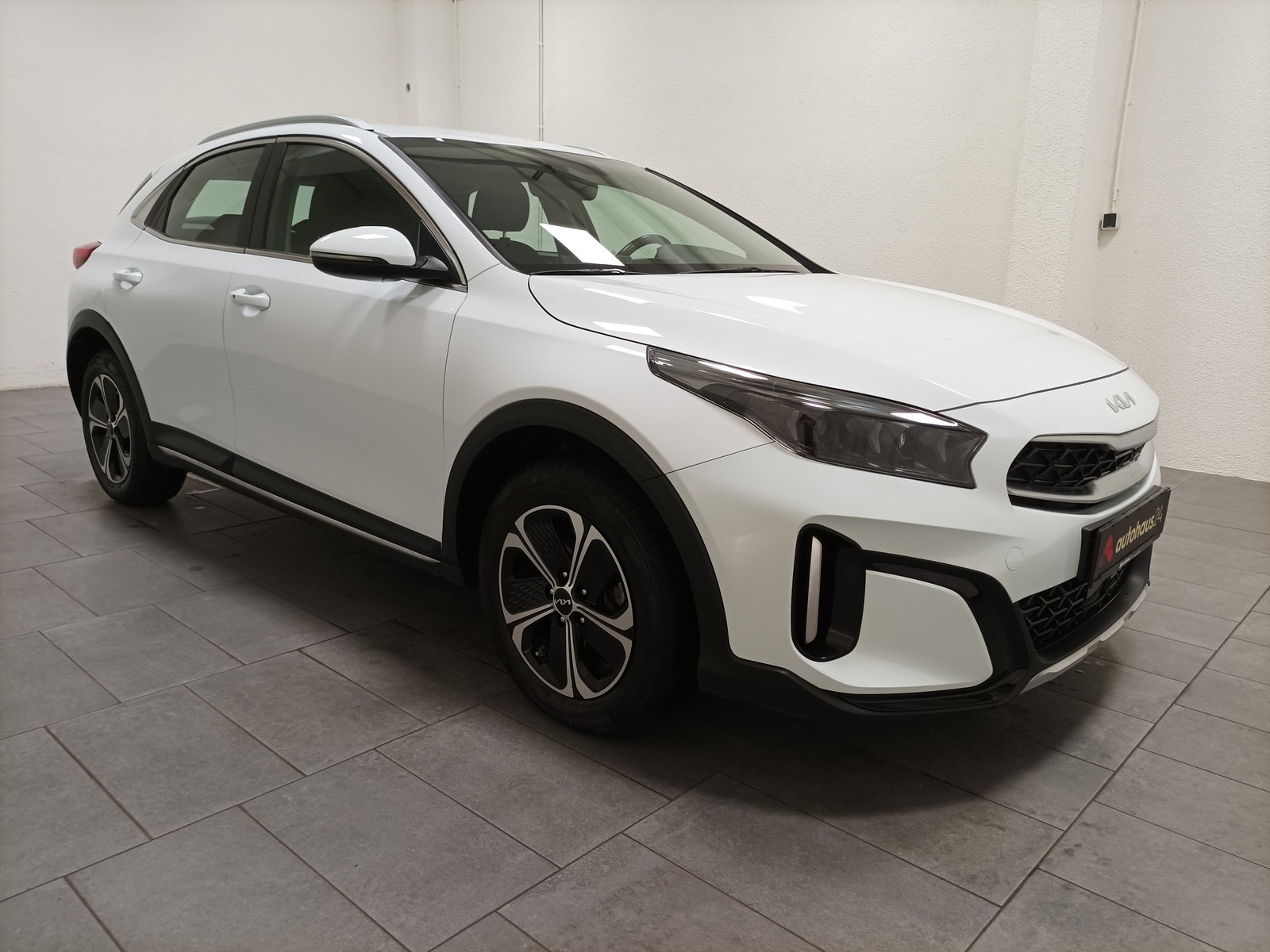 Kia XCeed SUV / Crossover / Geländewagen KIA XCeed 1.6 GDI Plug-In Hybrid DCT6 Vision Sports Utility Vehicle #1