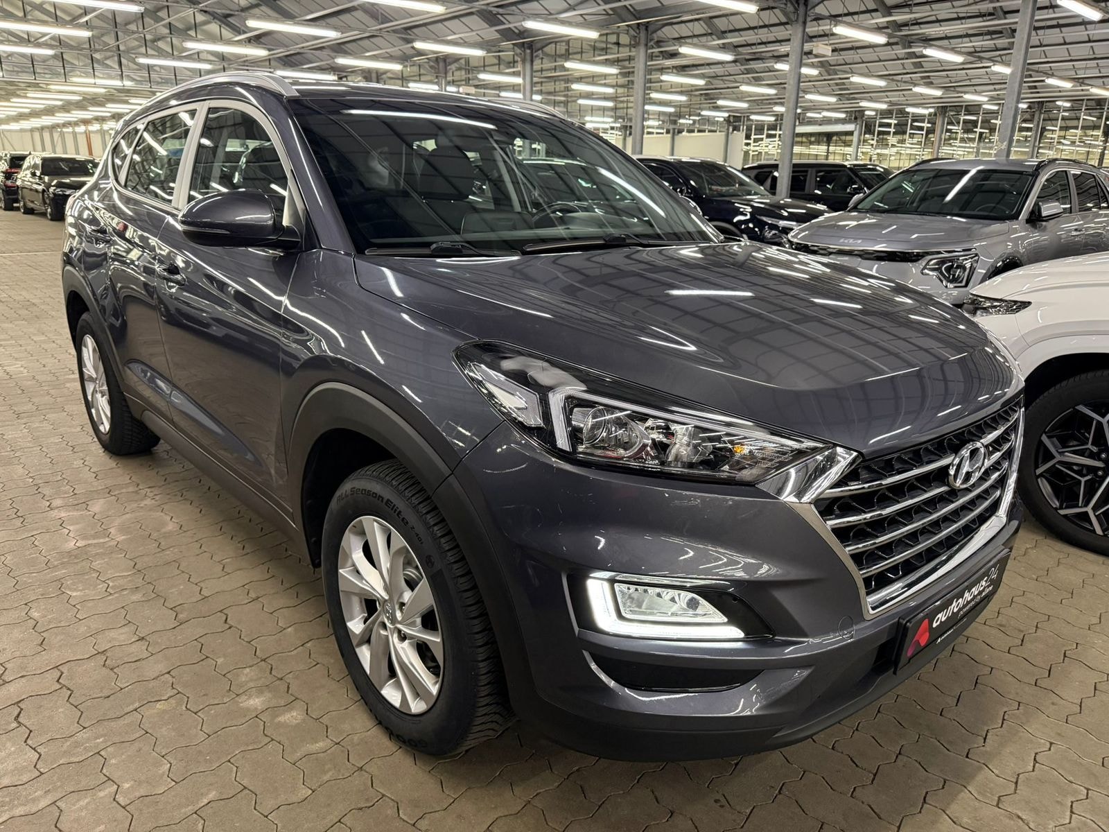 Hyundai Tucson SUV / Crossover / Geländewagen HYUNDAI Tucson 1.6 T-GDI Pure 2WD Sports Utility Vehicle #1