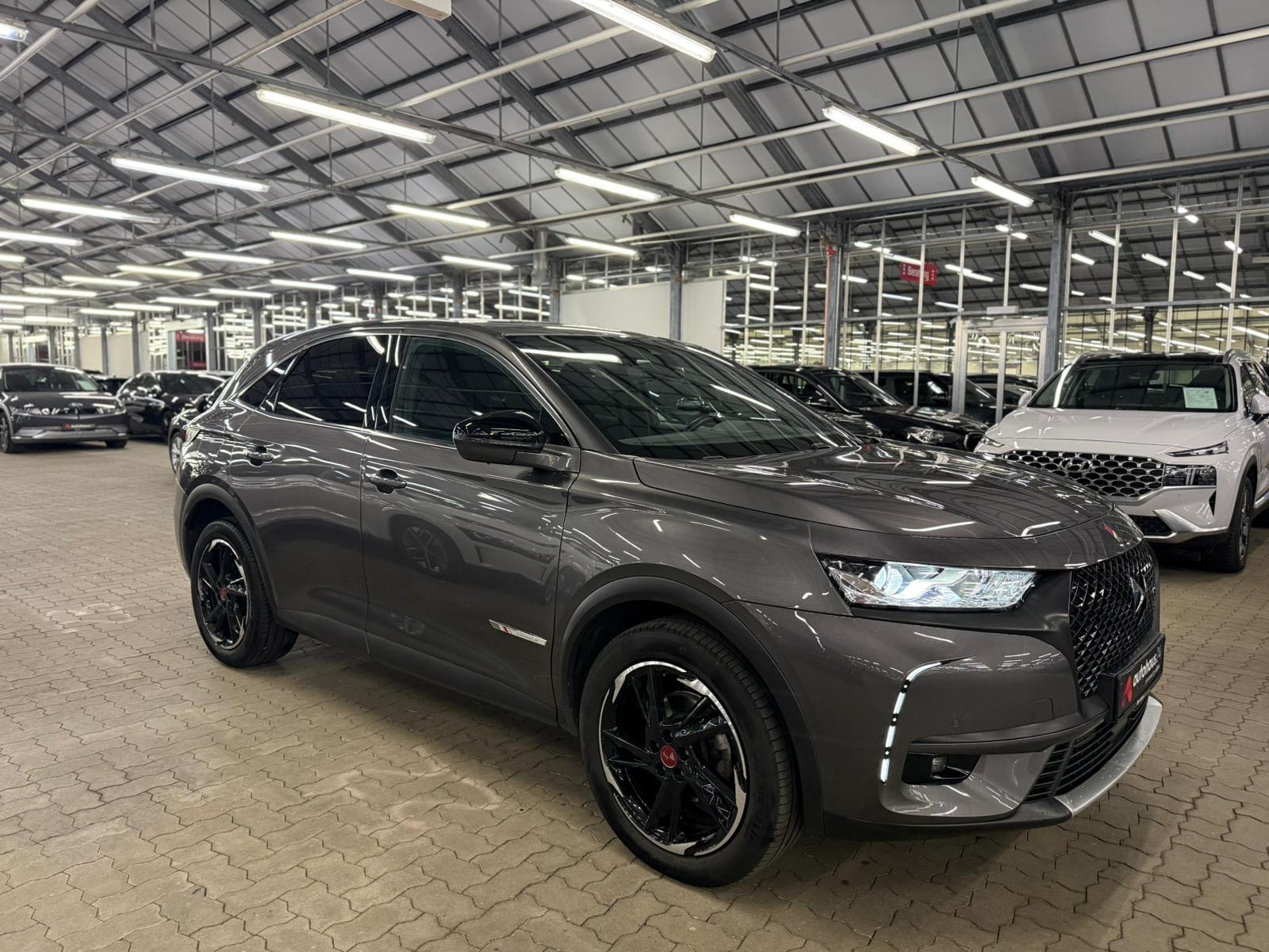 DS Automobiles DS 7 SUV / Crossover / Geländewagen DS DS 7 Crossback BlueHDi 130 Chic Sports Utility Vehicle #1