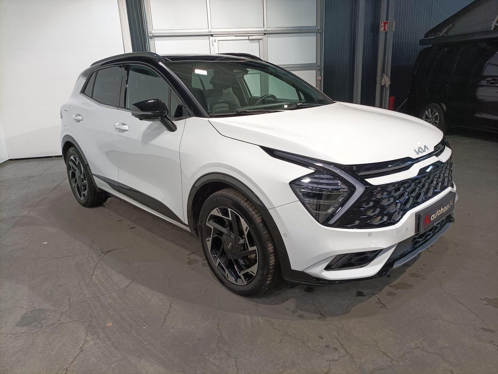 Kia Sportage SUV / Crossover / Geländewagen KIA Sportage 1.6 T-GDI Plug-in Hybrid Auto 4WD Sports Utility Vehicle #1