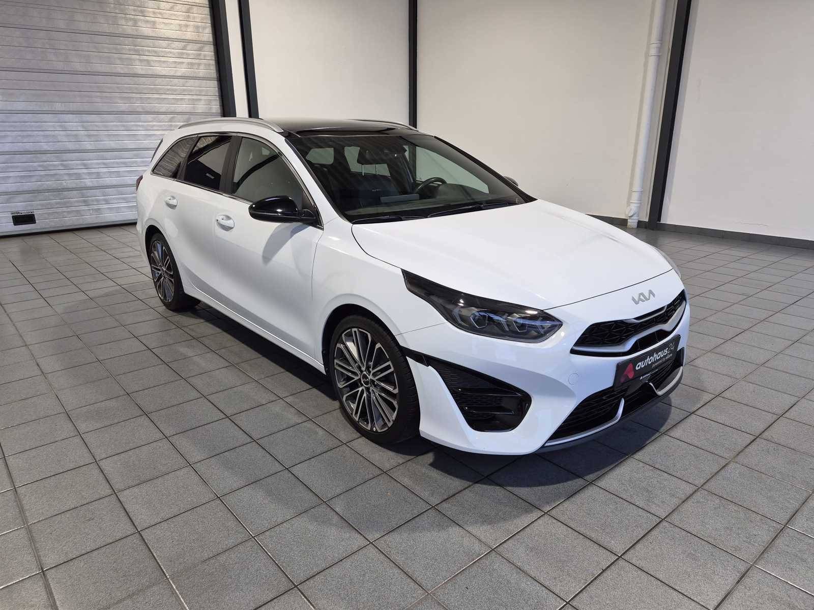 Kia Ceed Sportswagon Kombi KIA Ceed 1.5 T-GDI DCT GT Line SW Kombi #1