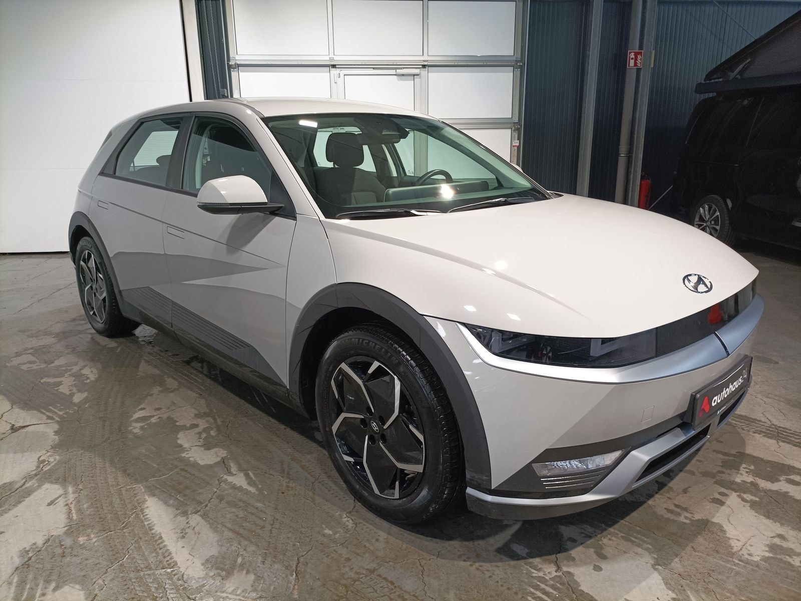 Hyundai IONIQ 5 Limousine HYUNDAI IONIQ 5 58 kWh 125 kW Heckantrieb Sports Utility Vehicle #1