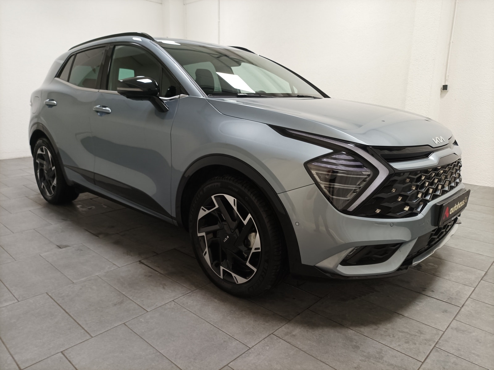 Kia Sportage SUV / Crossover / Geländewagen KIA Sportage 1.6 T-GDI Plug-in Hybrid Auto 4WD Sports Utility Vehicle #1