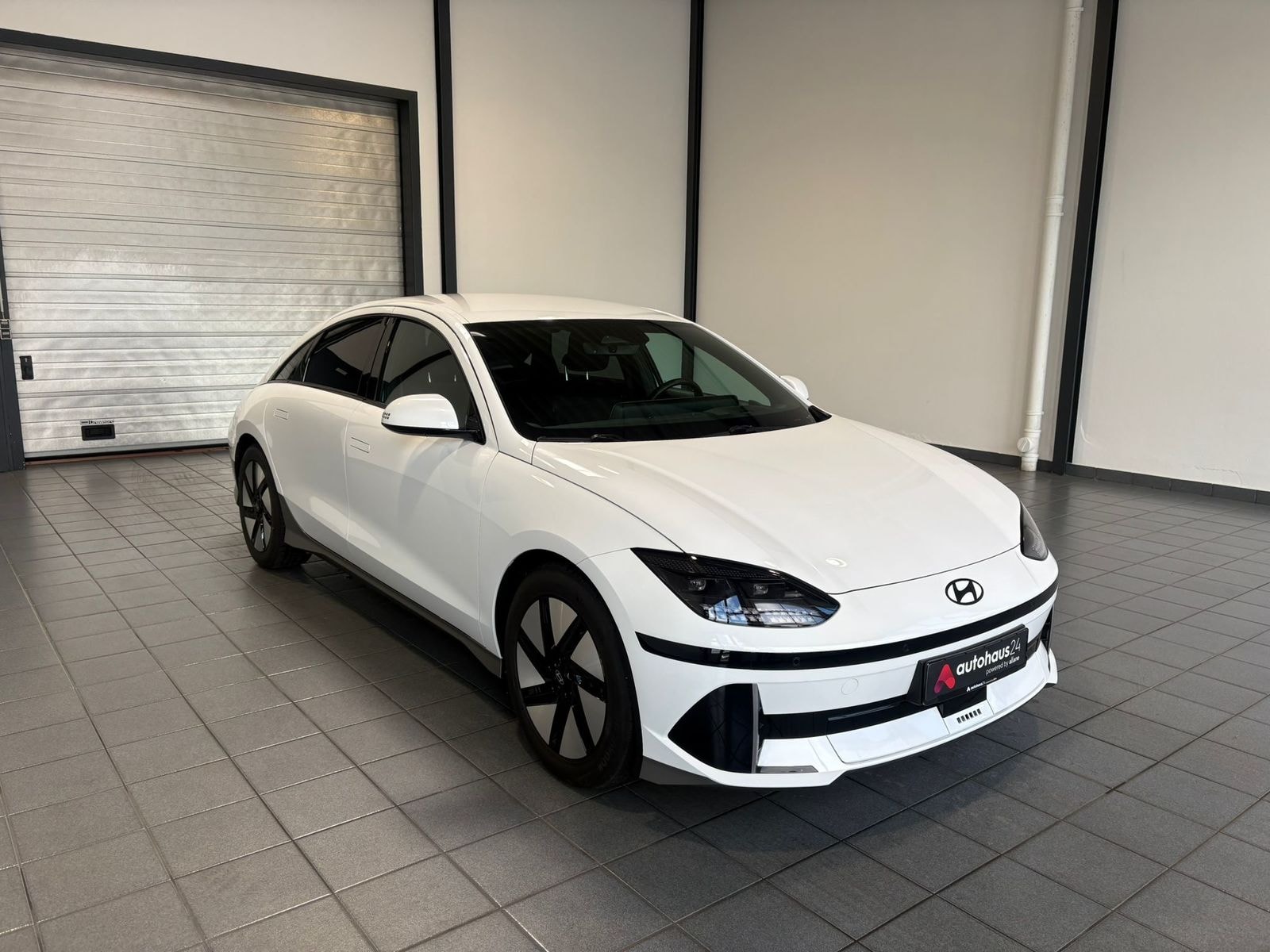 Hyundai IONIQ 6 Limousine HYUNDAI IONIQ 6 53kWh 111kW Limousine #1