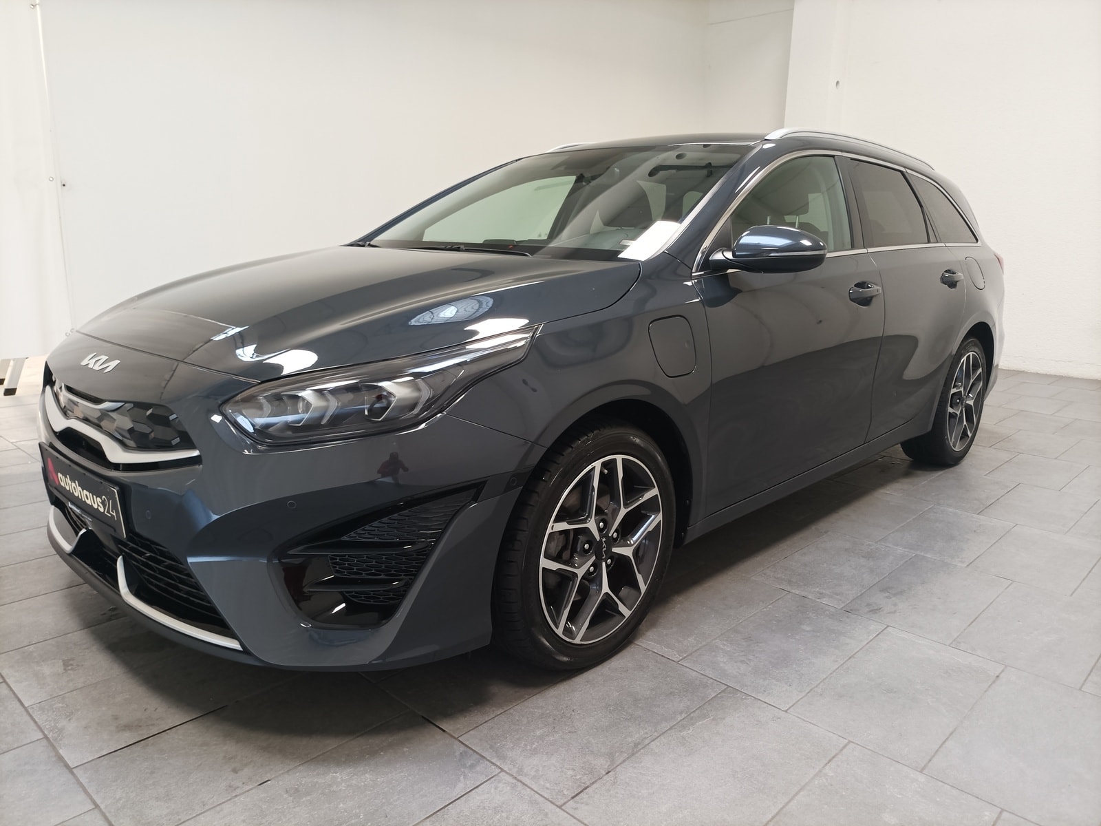 Kia Ceed Kombi Ceed 1.6 Plug-in Hybrid Platinum Edition (EURO 6d) #3