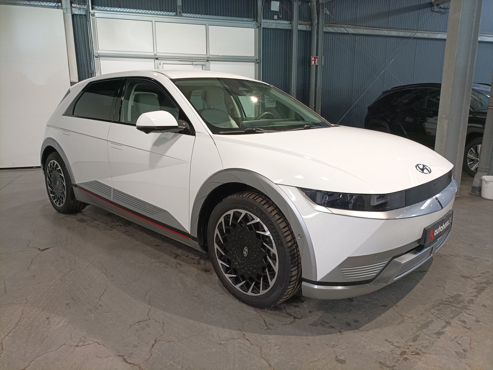 Hyundai IONIQ 5 Limousine HYUNDAI IONIQ 5 72,6 kWh 160 kW Heckantrieb Sports Utility Vehicle #1