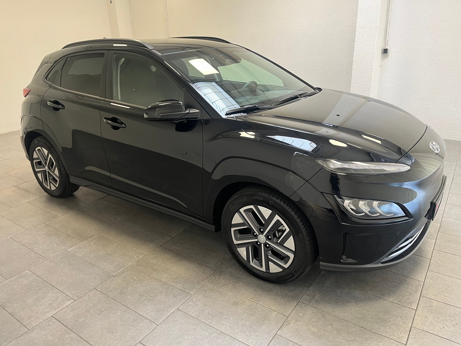 Hyundai Kona SUV / Crossover / Geländewagen HYUNDAI Kona ELEKTRO 150kW Sports Utility Vehicle #1
