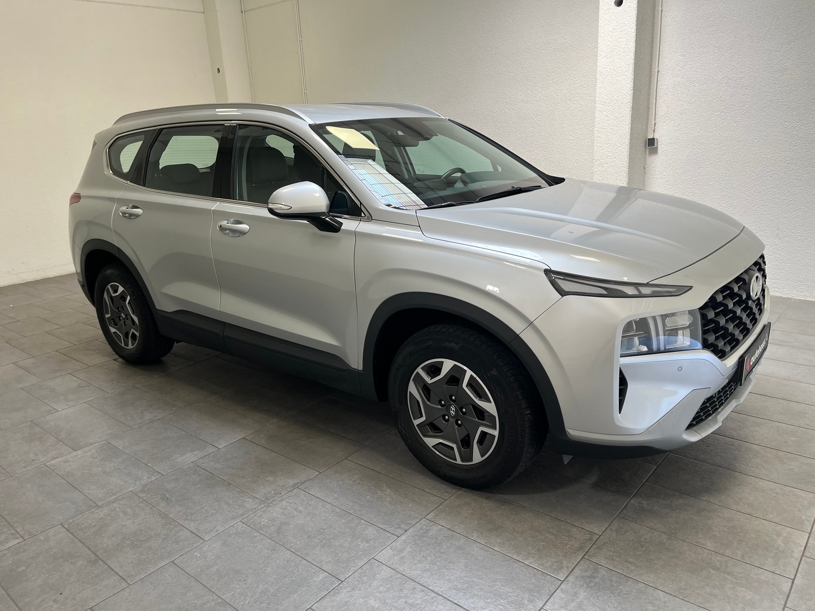 Hyundai Santa Fe SUV / Crossover / Geländewagen HYUNDAI Santa Fe 1.6 T-GDI Hybrid Select 2WD Auto Sports Utility Vehicle #1