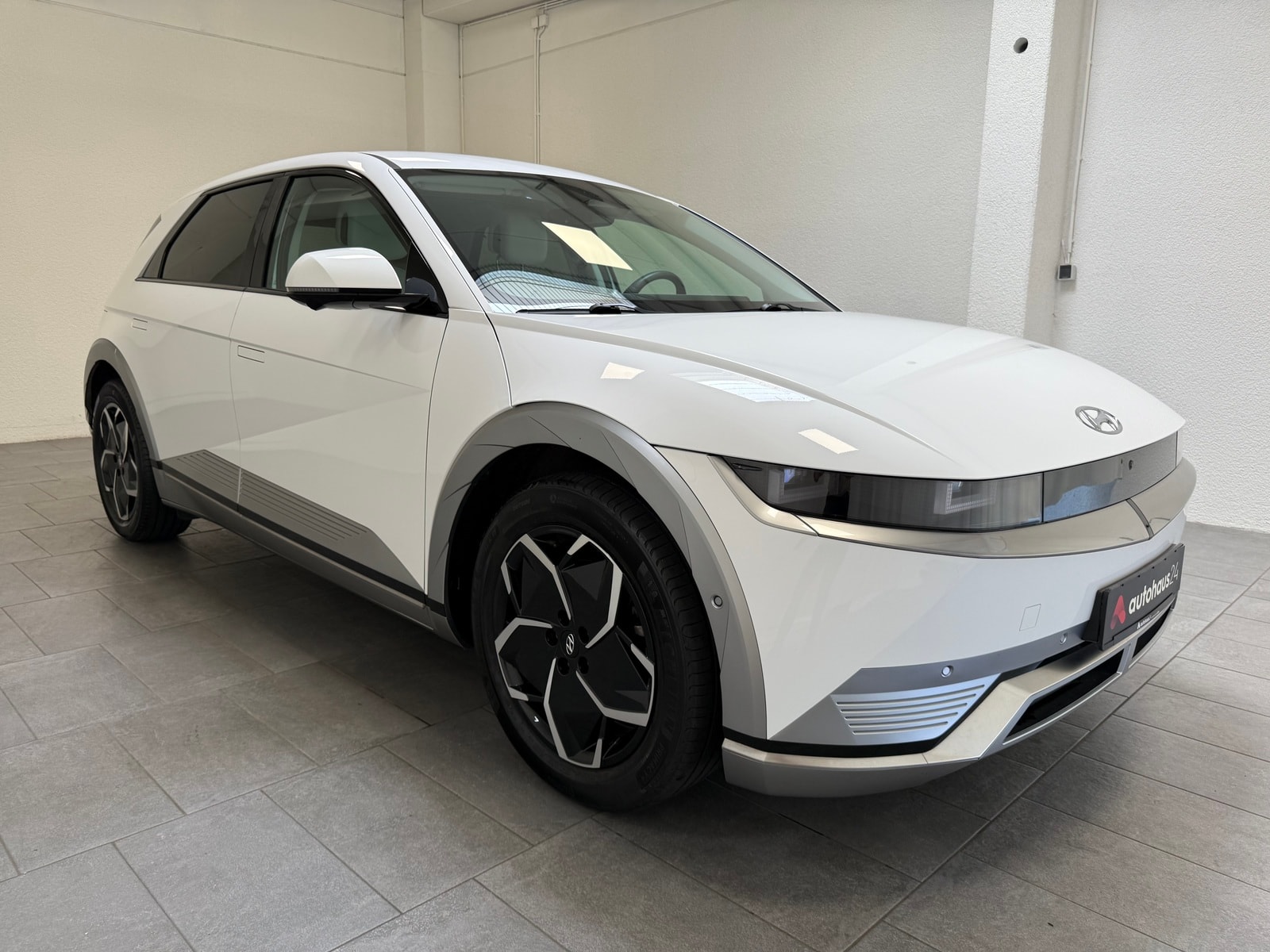 Hyundai IONIQ 5 Limousine HYUNDAI IONIQ 5 58 kWh Heckantrieb Sports Utility Vehicle #1