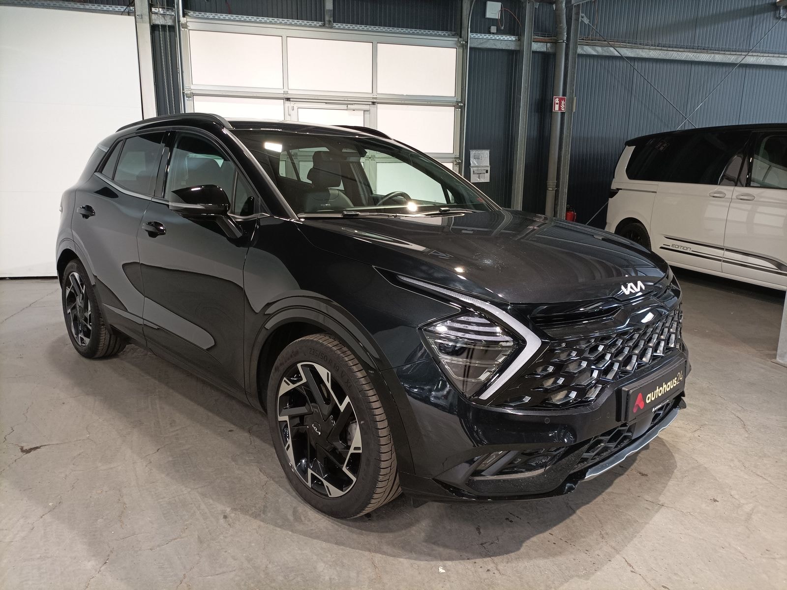 Kia Sportage SUV / Crossover / Geländewagen KIA Sportage 1.6 T-GDI DCT 4WD GT line Sports Utility Vehicle #1