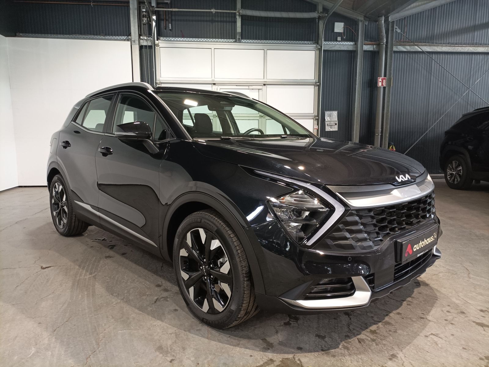 Kia Sportage SUV / Crossover / Geländewagen KIA Sportage 1.6 T-GDI Plug-in Hybrid Auto 4WD Sports Utility Vehicle #1