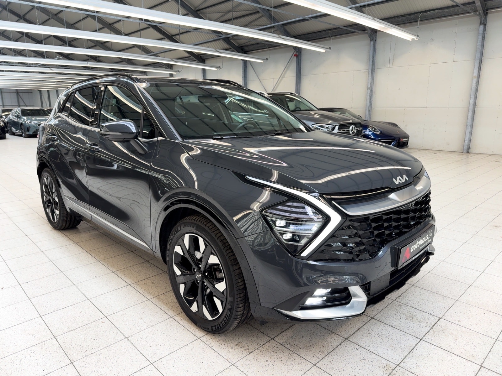 Kia Sportage SUV / Crossover / Geländewagen KIA Sportage 1.6 T-GDI Plug-in Hybrid Auto 4WD Sports Utility Vehicle #1