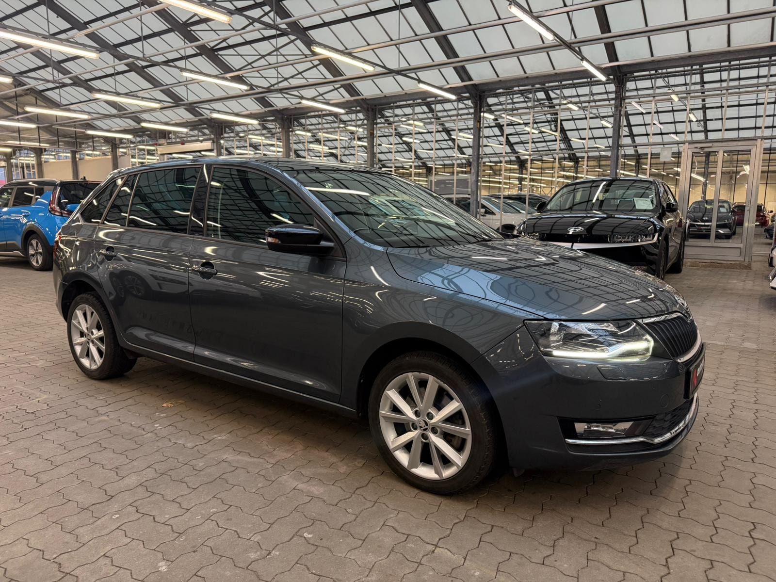 ŠKODA Rapid Limousine SKODA Rapid 1.0 TSI 81kW Active Spaceback Schräghecklimousine #1