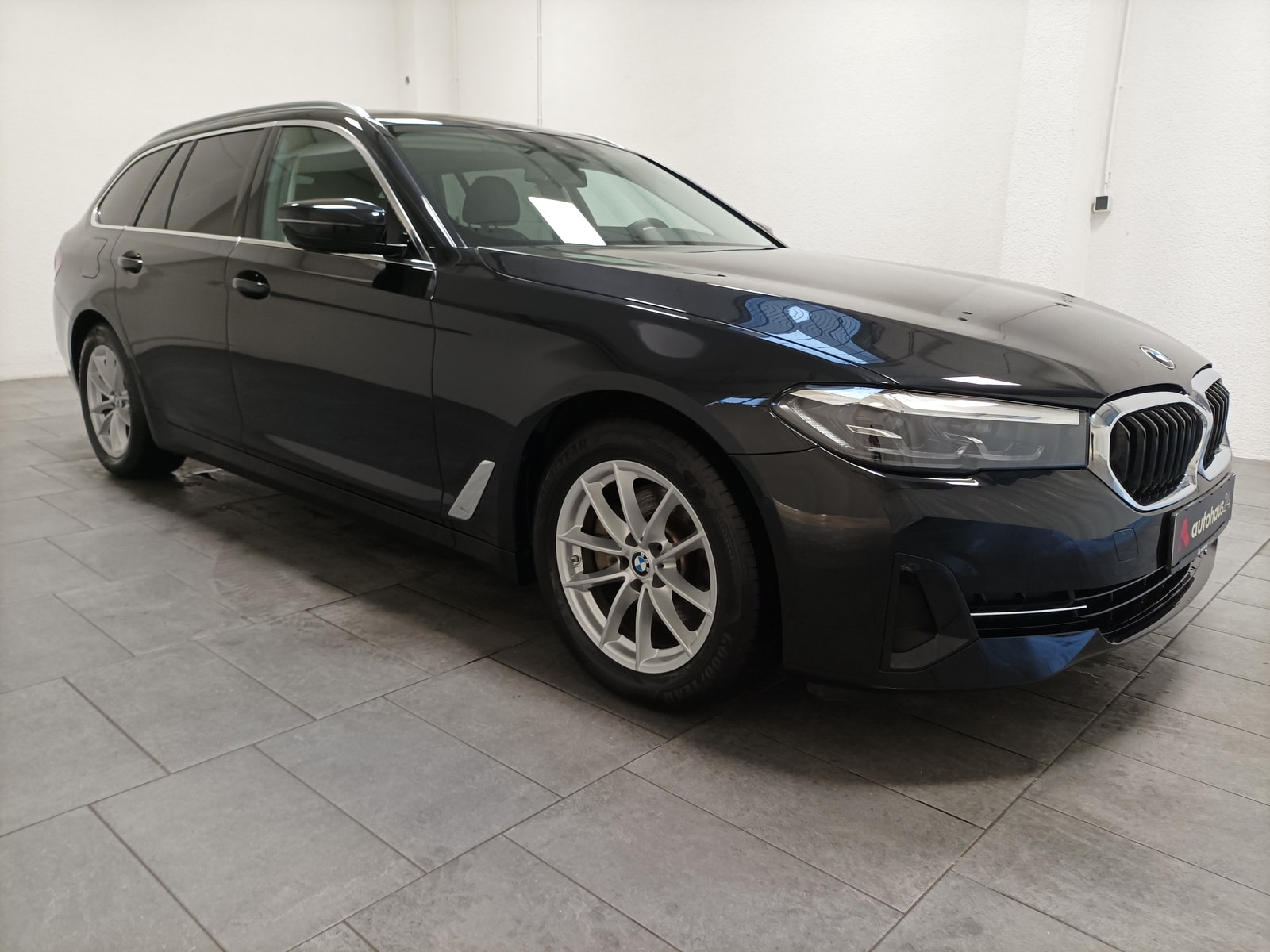 BMW 5er-Reihe Kombi BMW 5er-Reihe 520d xDrive Touring A Kombi #1