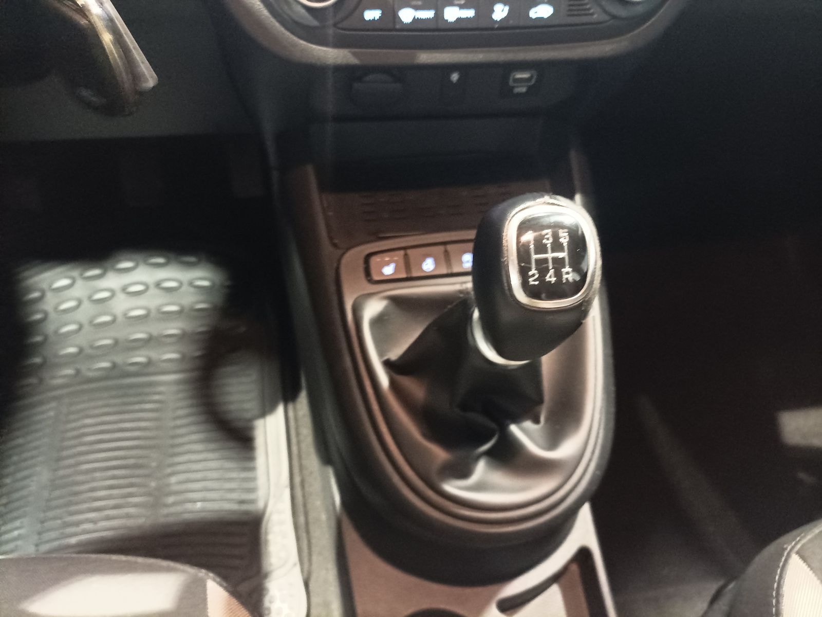 Hyundai i10 Schräghecklimousine i10 1.0 Trend #12