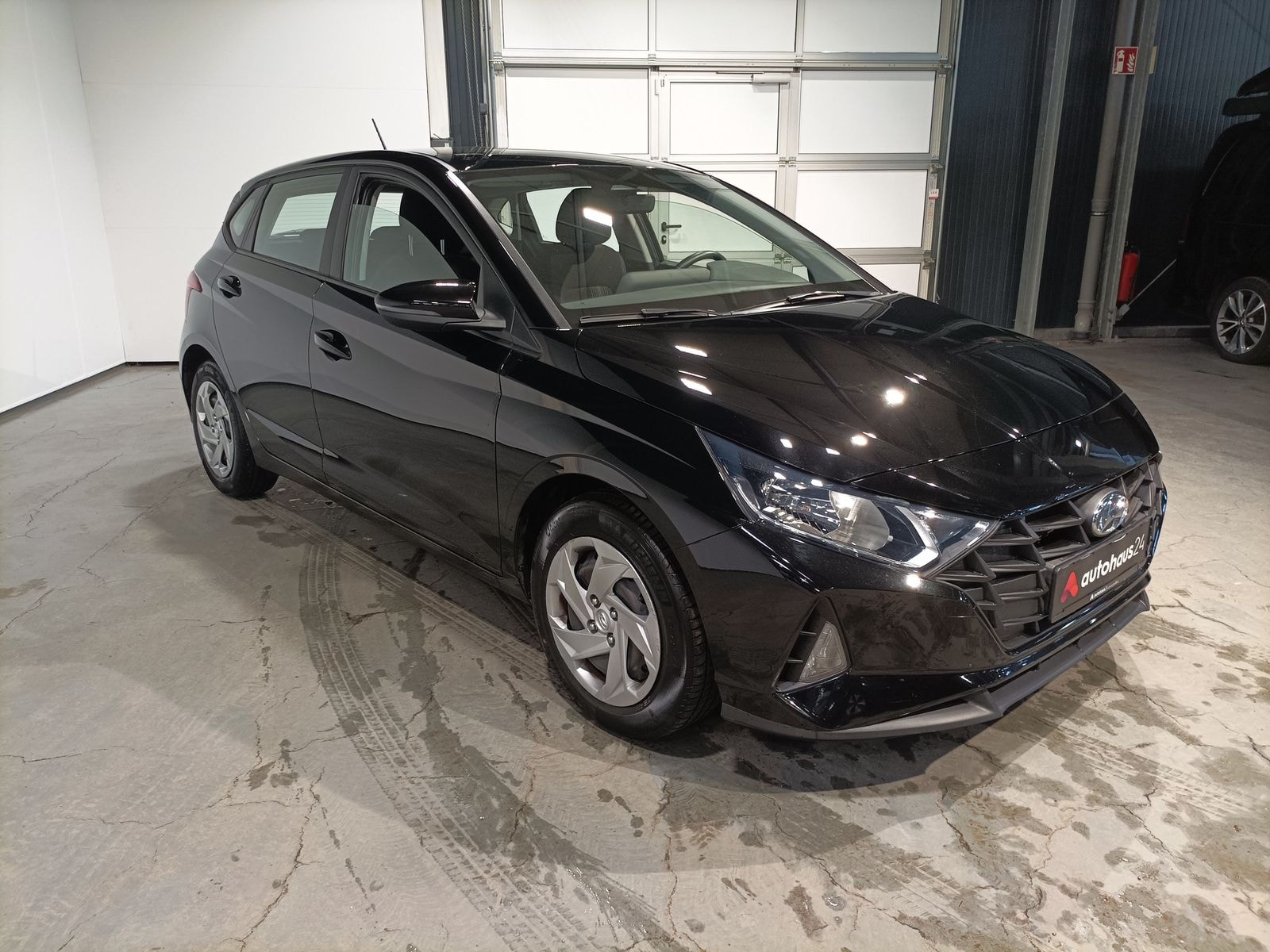 Hyundai i20 Schräghecklimousine HYUNDAI i20 1.2 62kW Select Schräghecklimousine #1